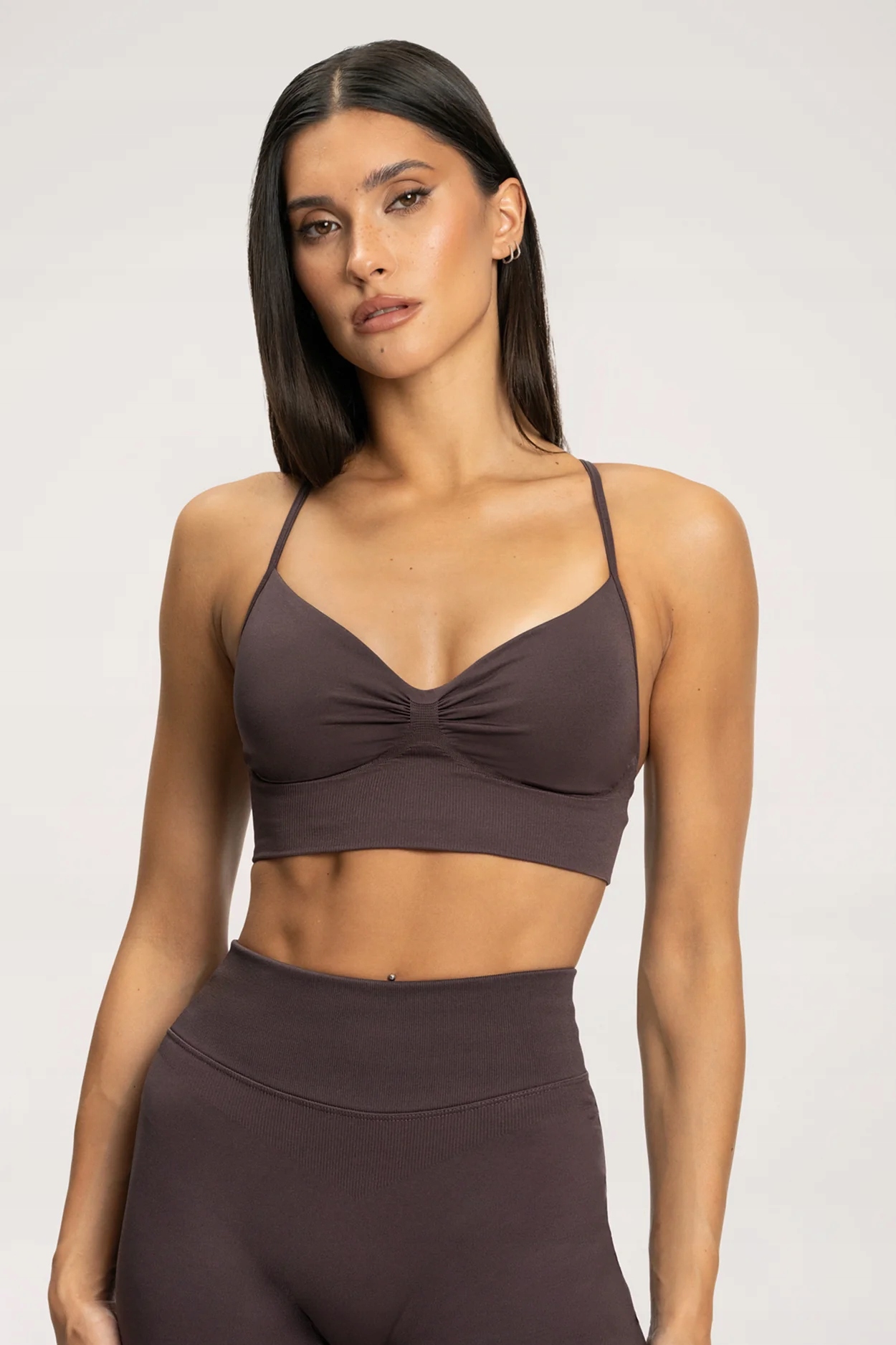 Gym Glamour Podprsenka s hlubokým výstřihem cacao vel. M