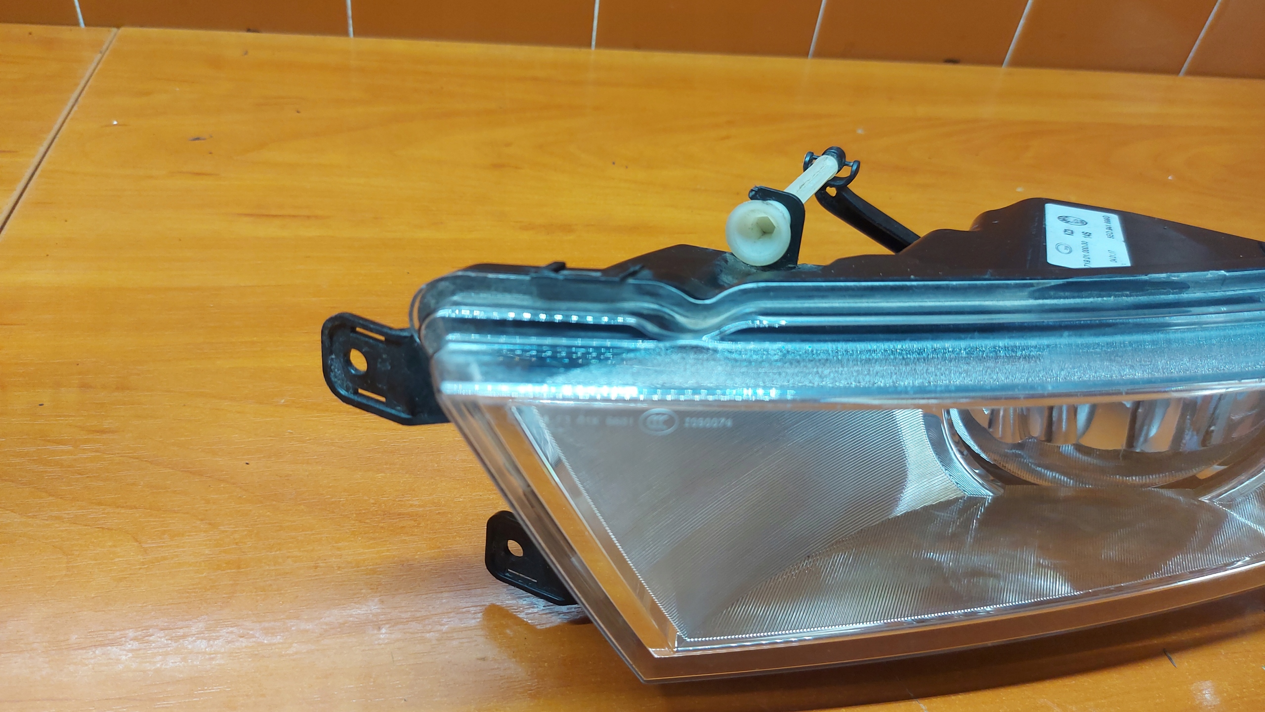 fog light left front SKODA OCTAVIA III 13-17