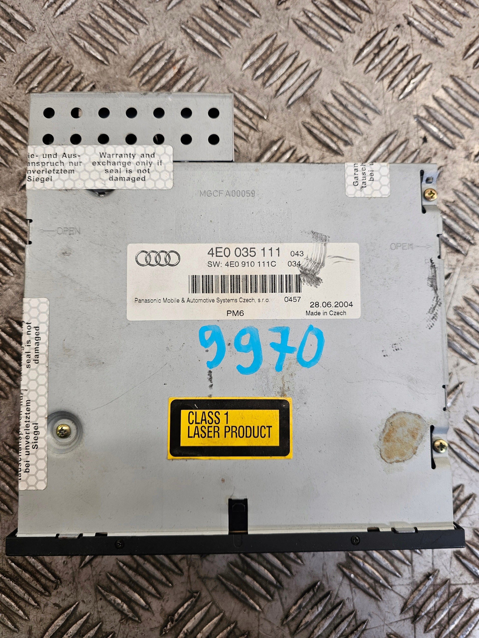 changer CD AUDI A8 D3 4E0035111X 4E0910111C