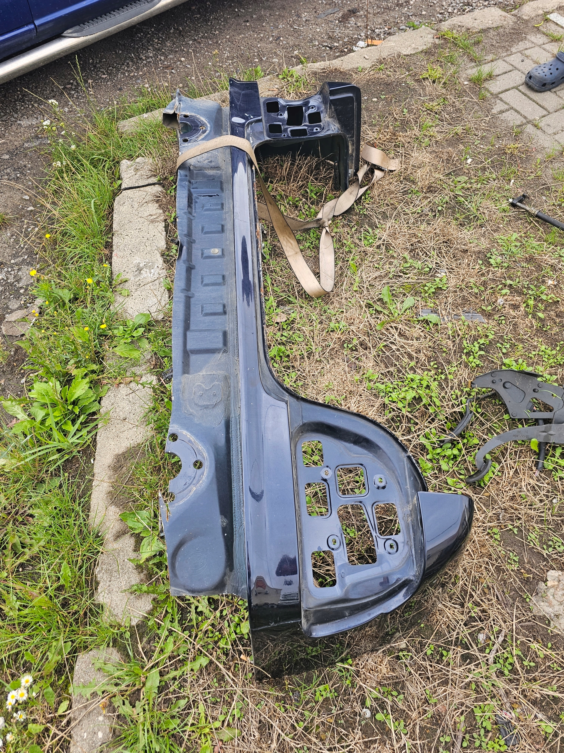 BELKA ĆWIARTKA OŚ BMW E39 SEDAN 2.0 i