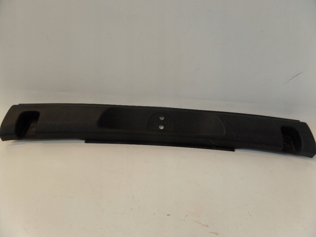 JEEP CHEROKEE KL КРЫШКА ЗАДНЕГО РЕМНЯ P1UD14DX9AB