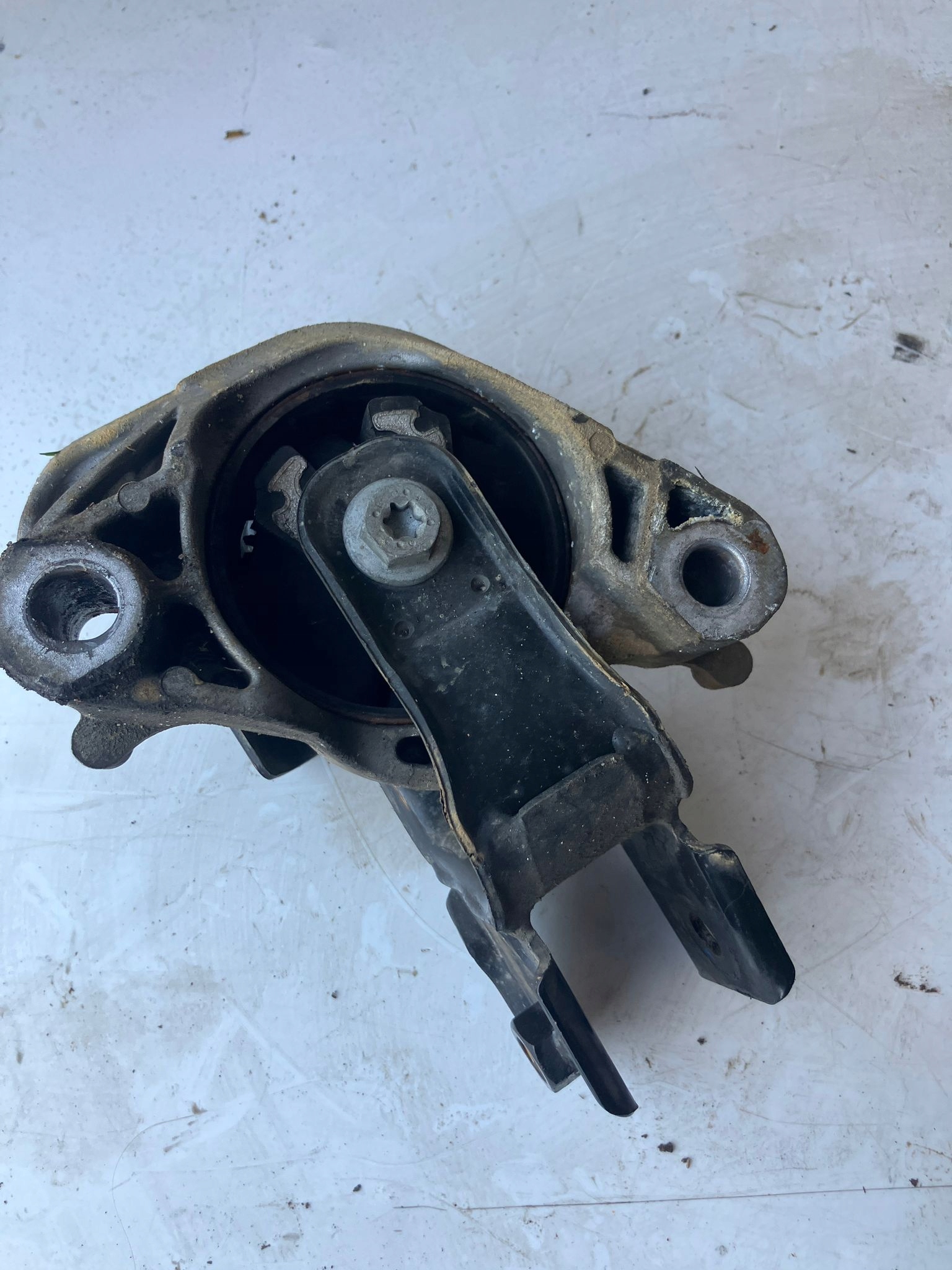 engine mount lower C4 PICASSO II 308 T9 2.0 BLUE HDI 9804890680 #26