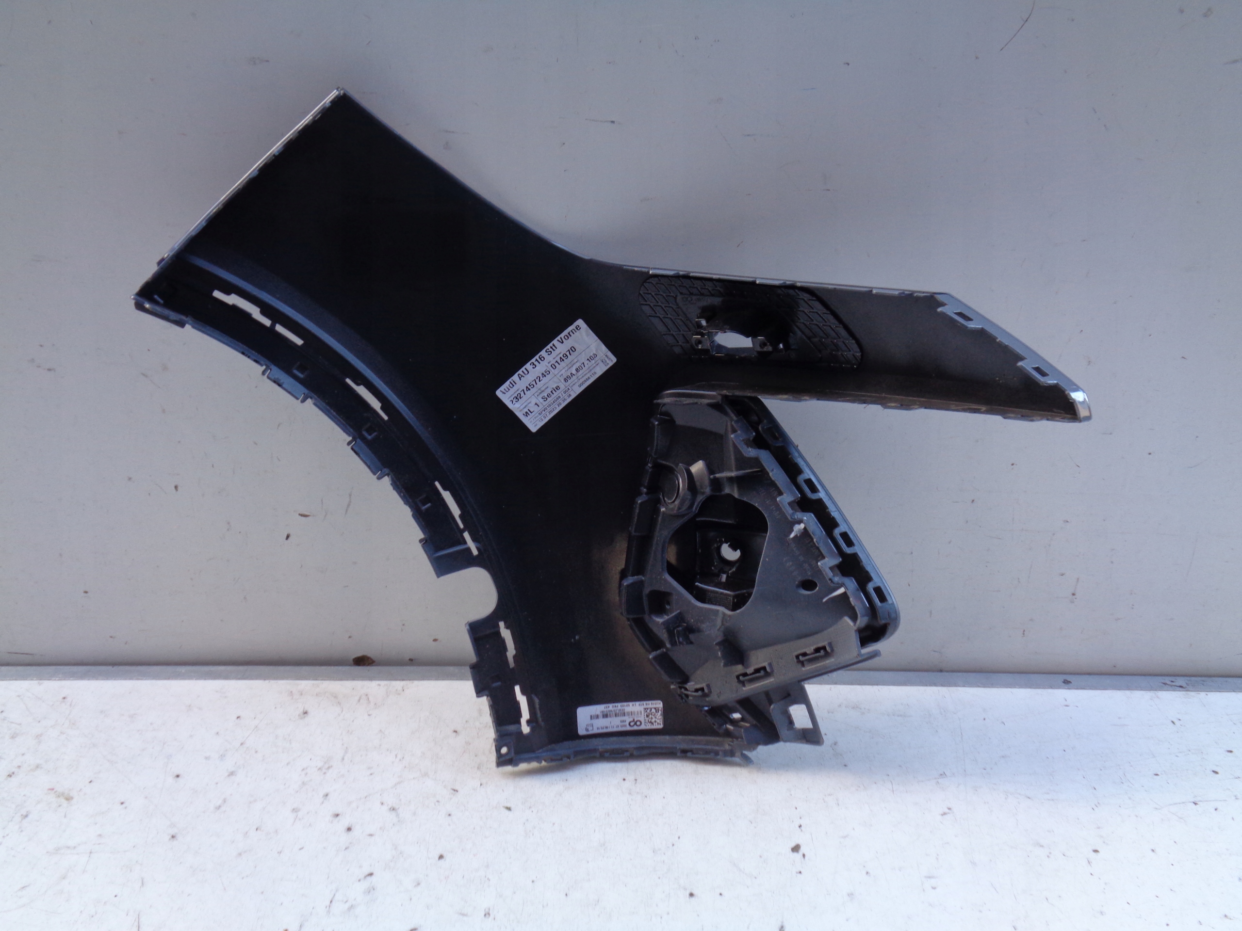 ECKE DER STOSSSTANGE LINKS VORNE AUDI Q4 89A