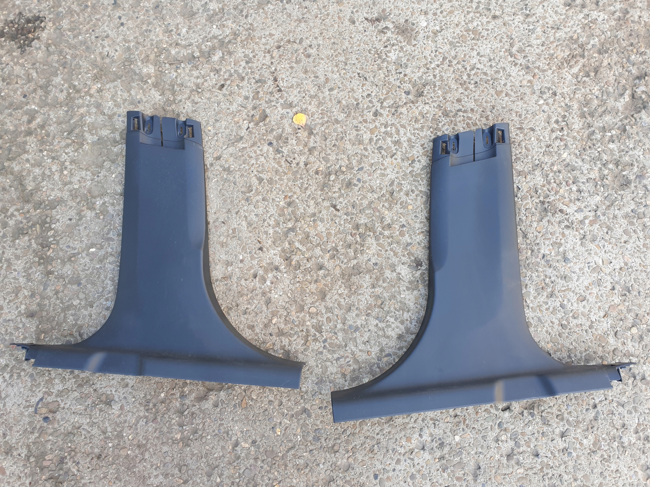 Blende Abdeckung SLUPKA Säule PEUGEOT 208 2014- 9673656077 oder 9673656177