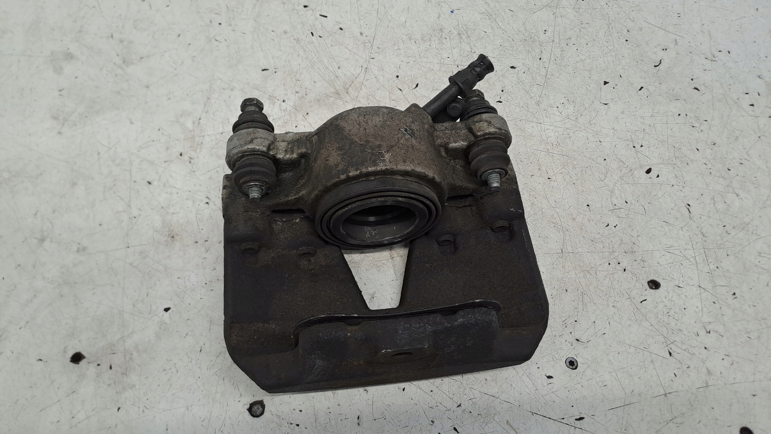 caliper left front 3,0 TDI 4G0105AL Audi A6 C7