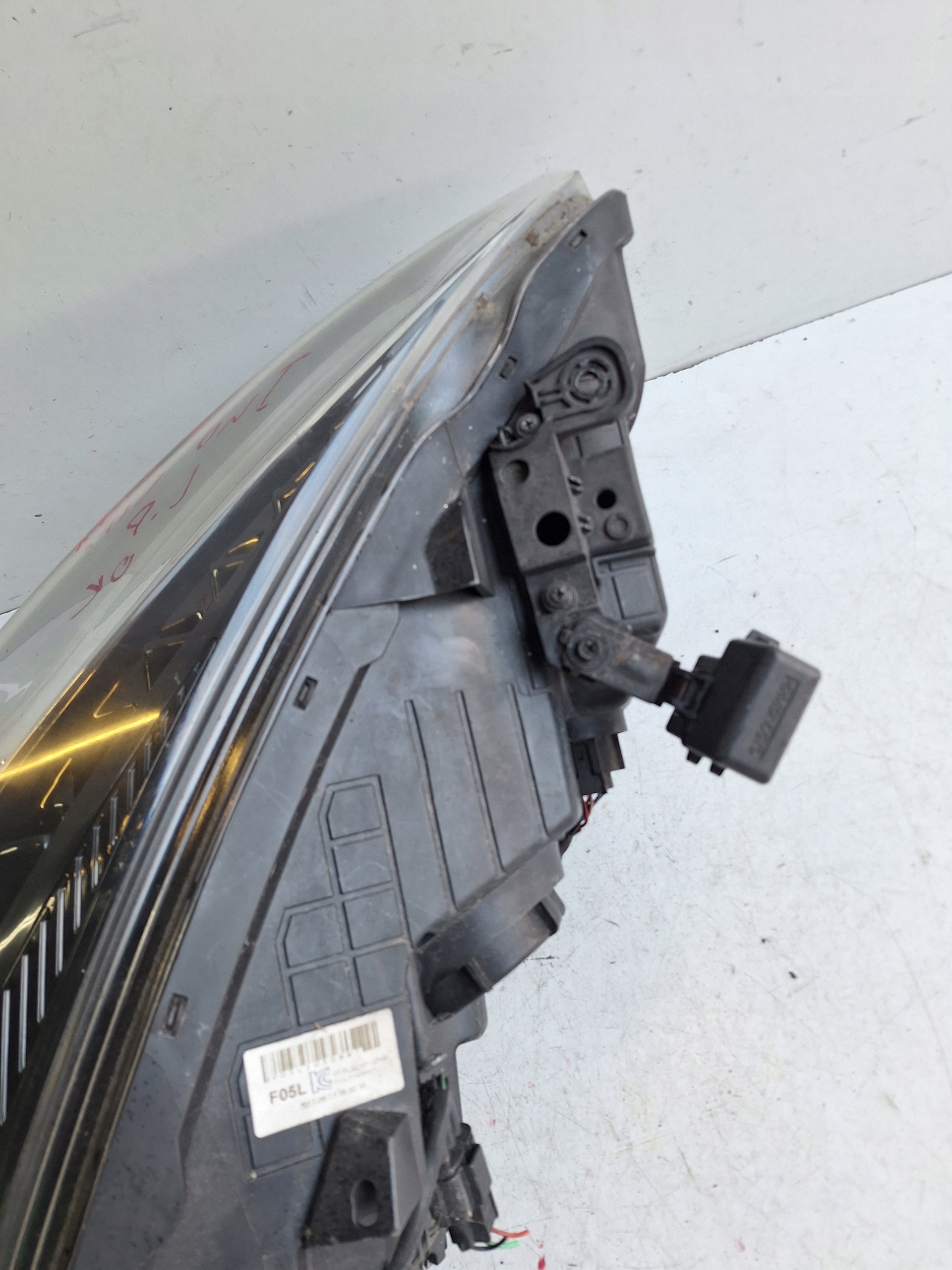 HYUNDAI I40 LIFT 15-> light left LED UK