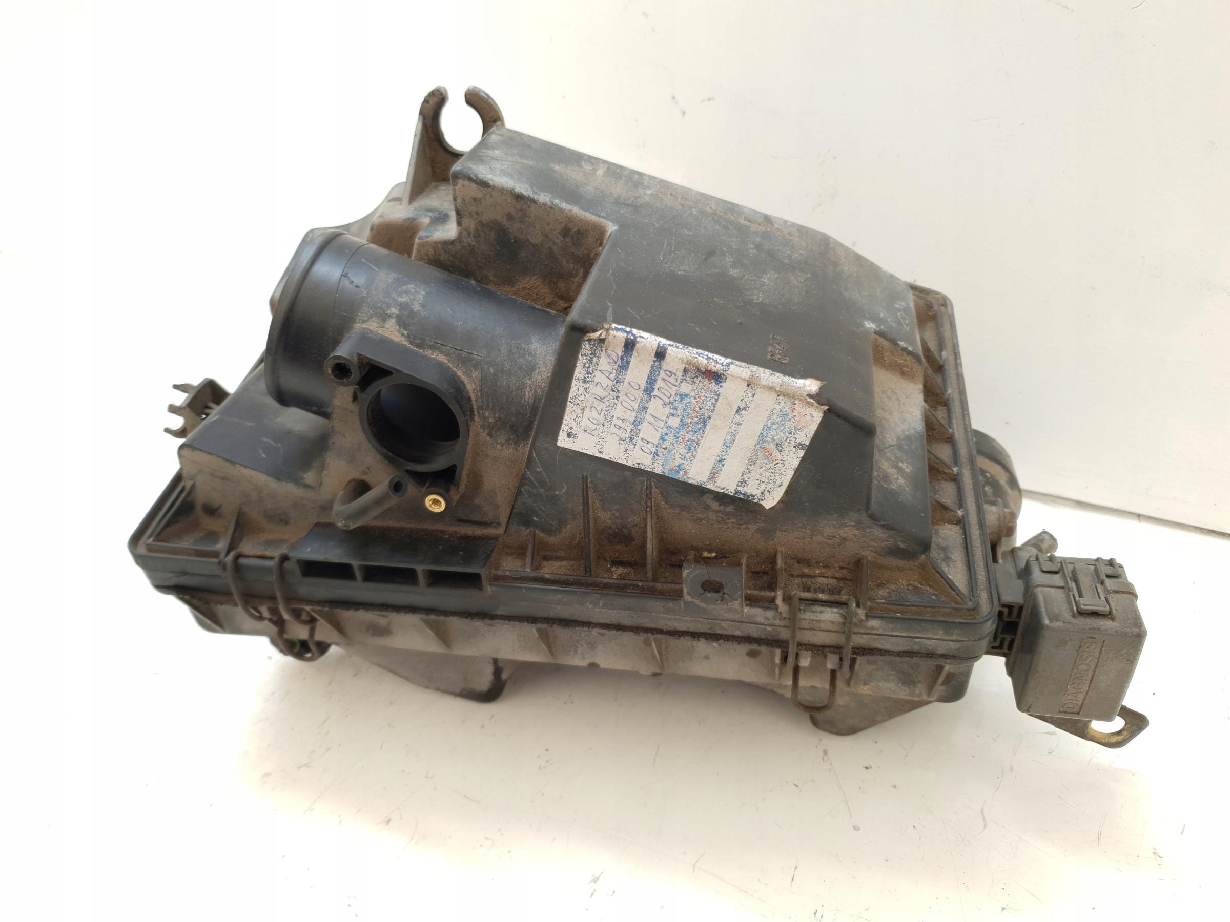 корпус салонного фильтра Воздух mazda PREMACY 2.0 TD