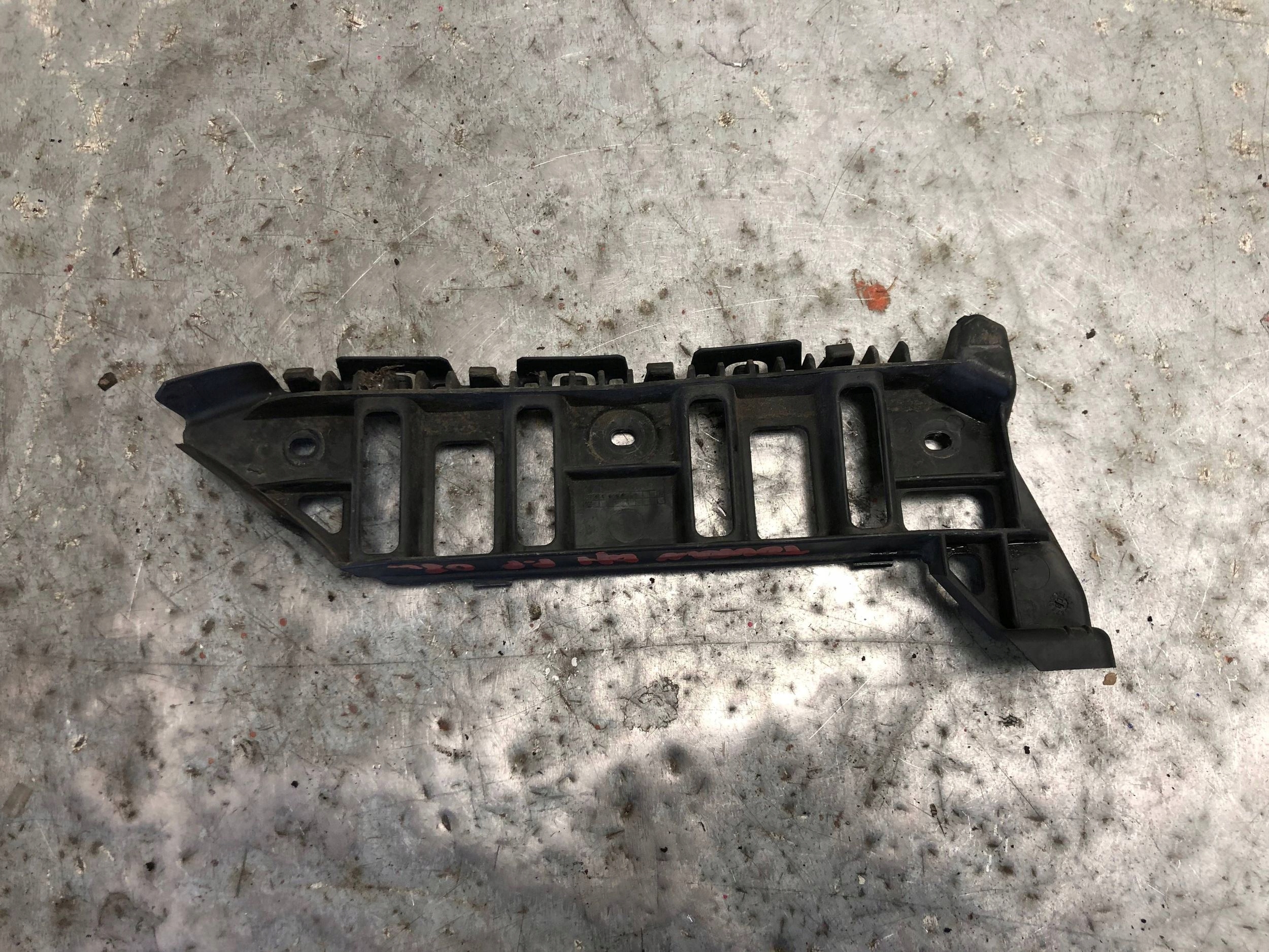 bumper bracket right front VW TOURAN and LIFT 1T0807184A