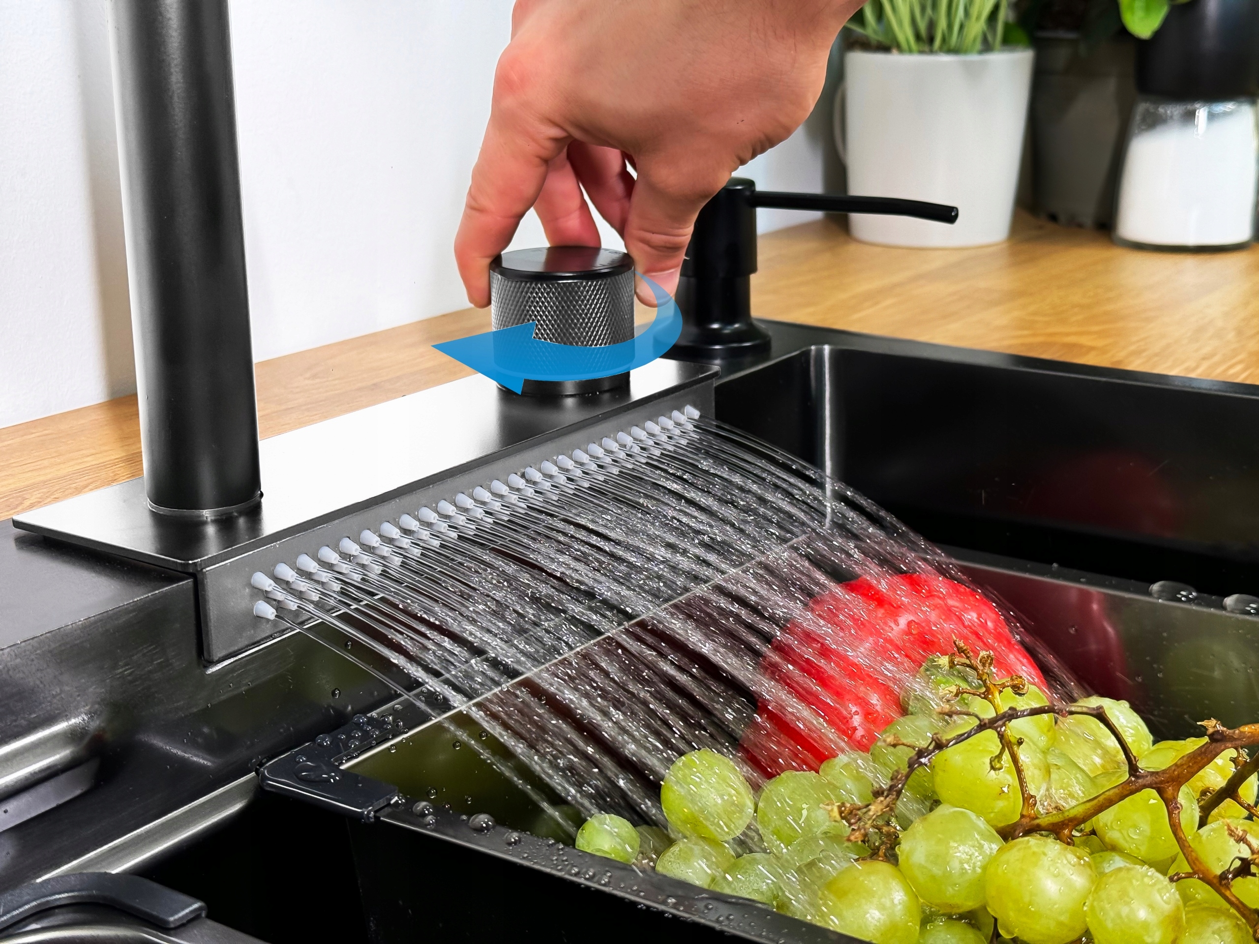 Zlewozmywak JEDNOKOMOROWY WIELOFUNKCYJNY z WODOSPADEM WYCIĄGANA WYLEWKA 3W1 Rodzaj nakładany