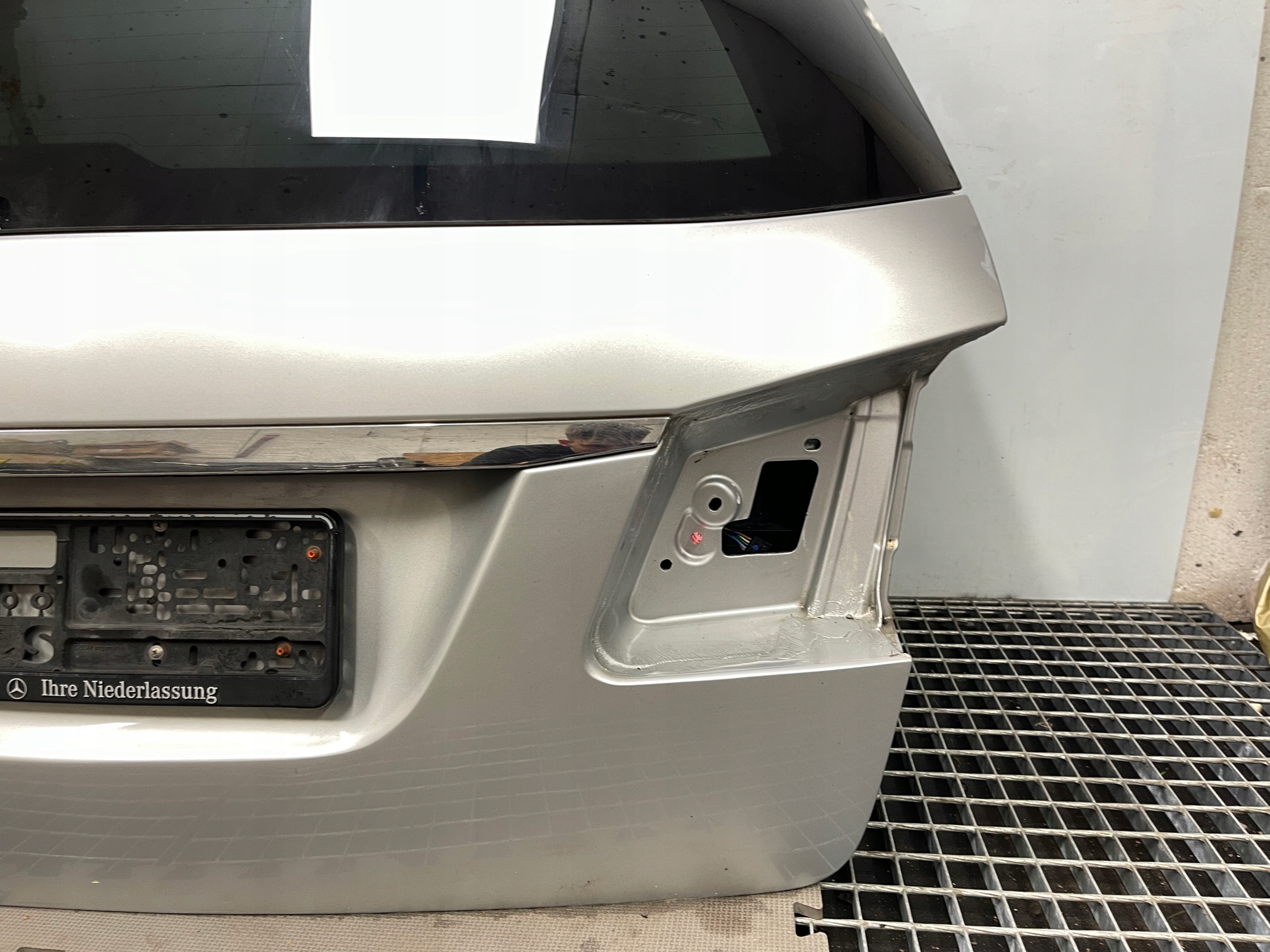 MERCEDES W212 KOMBI boot doors KOMBI electrical 775 complete