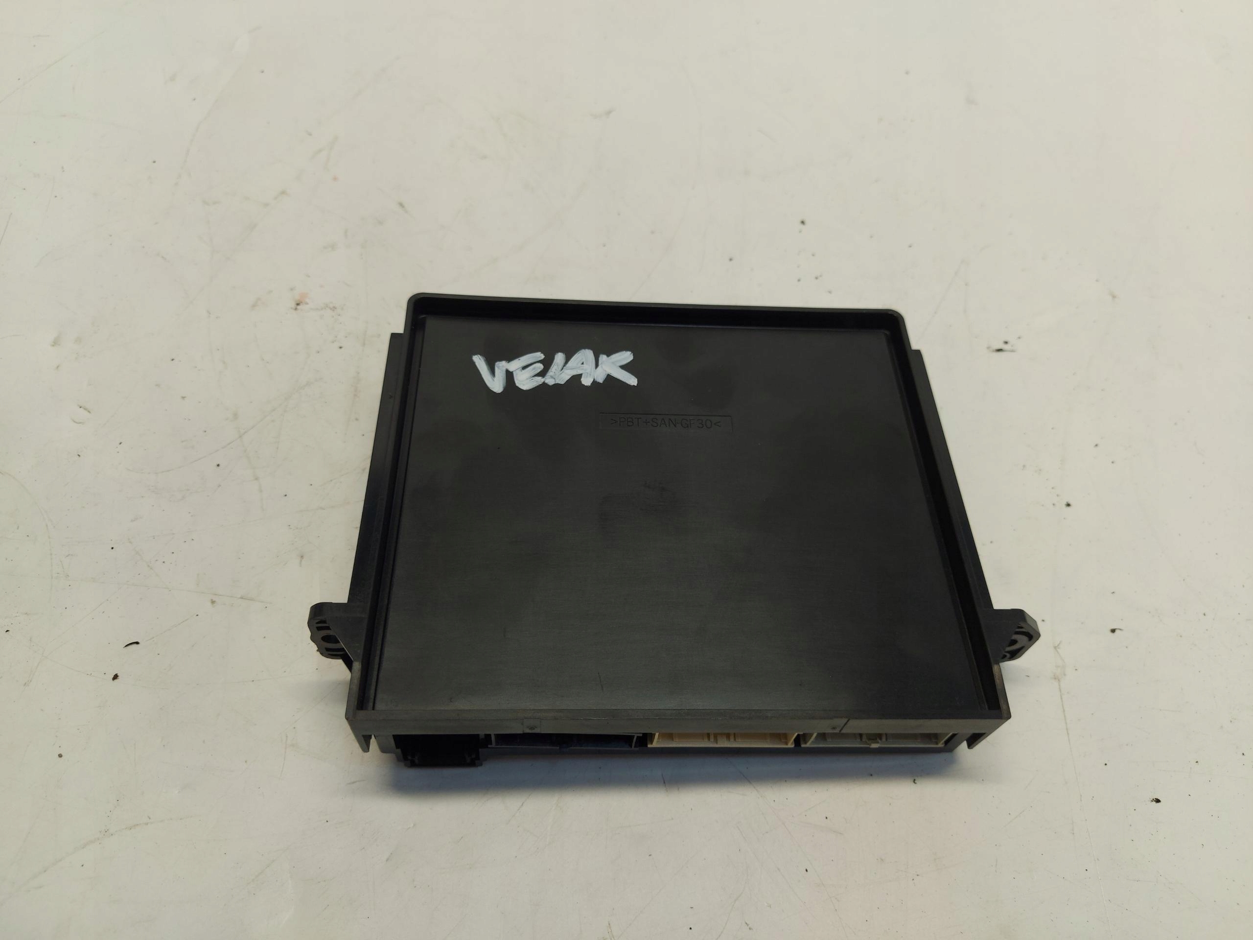 Range Rover VELAR L560 2.0d 2021 module control unit of the air conditioning