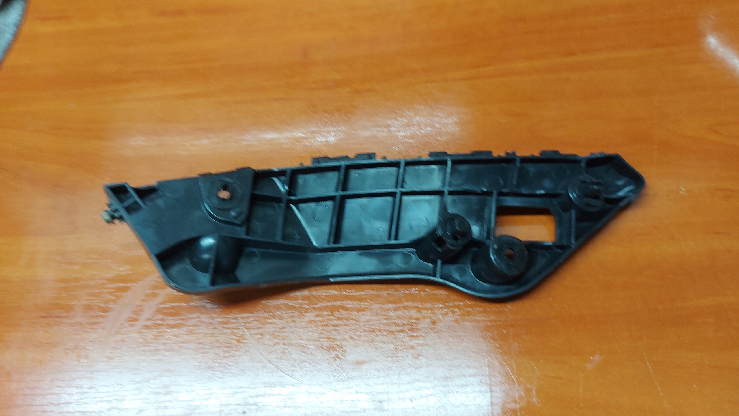 bumper bracket left front TOYOTA RAV4 IV 15-18