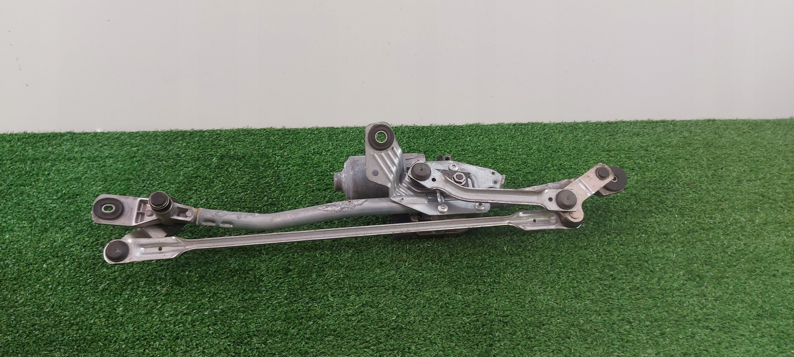 AUDI A6 C7 4G wiper mechanism front engine