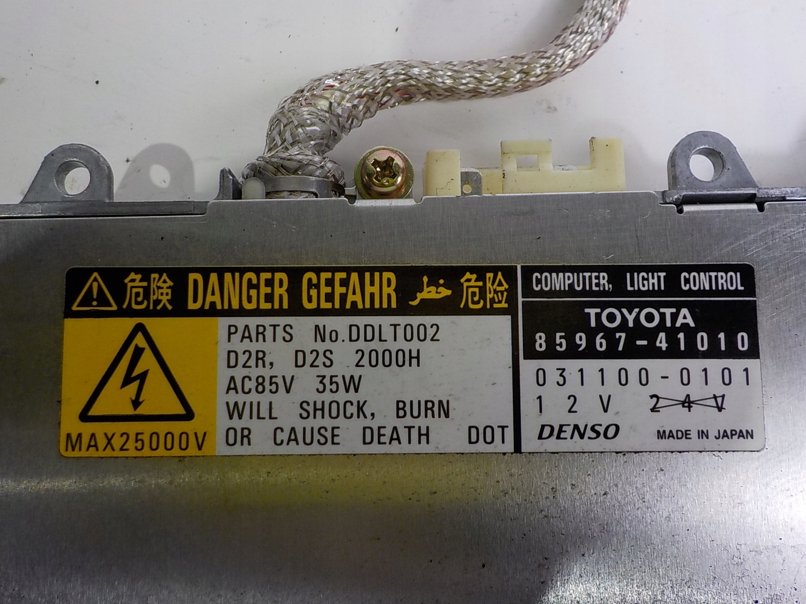 LEXUS IS I 200 300 II 220 250 PRZETWORNICA XENON 85967-41010 Producent części Lexus OE