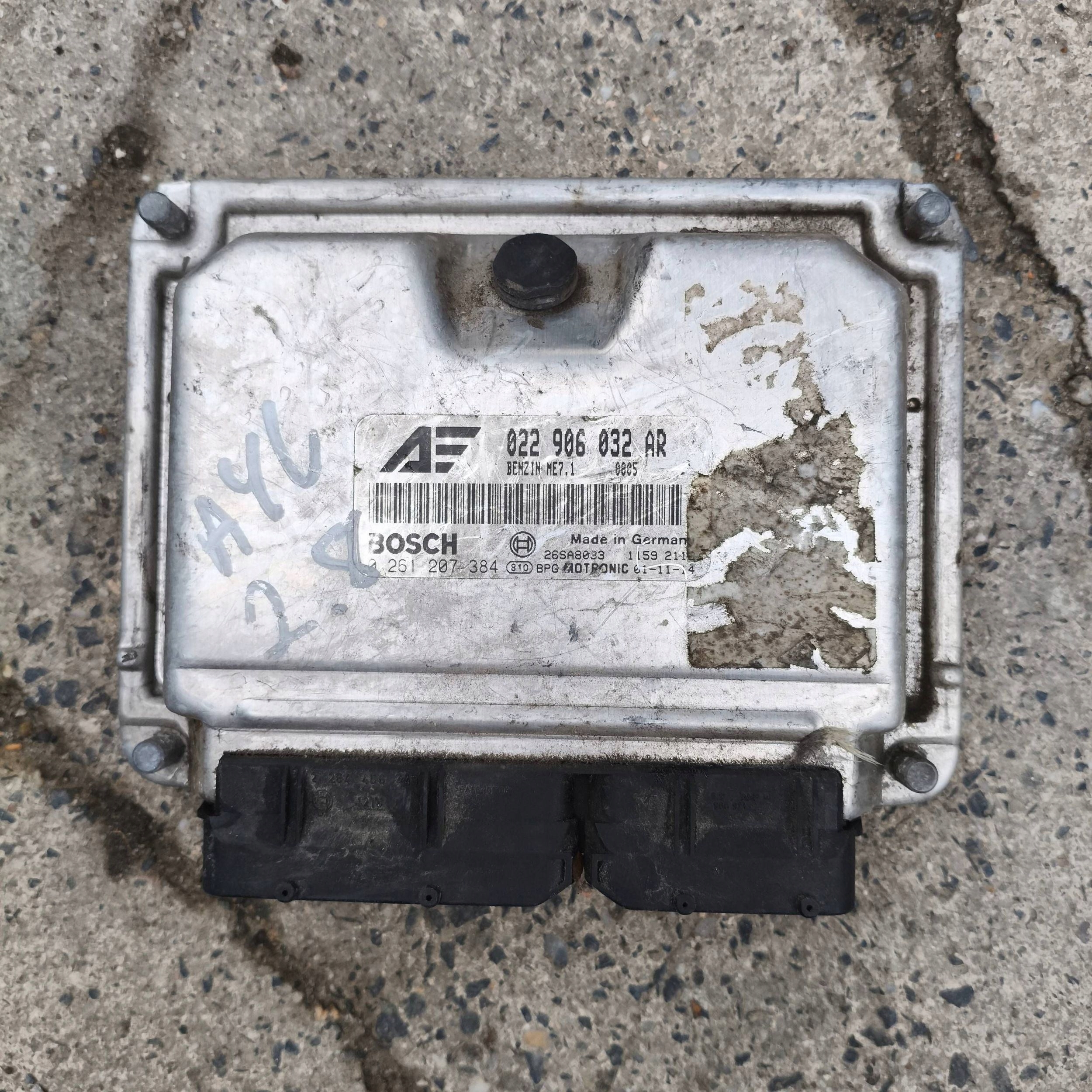 control unit of the engine computer Volkswagen Sharan 2.8 VR6 AYL 2004
