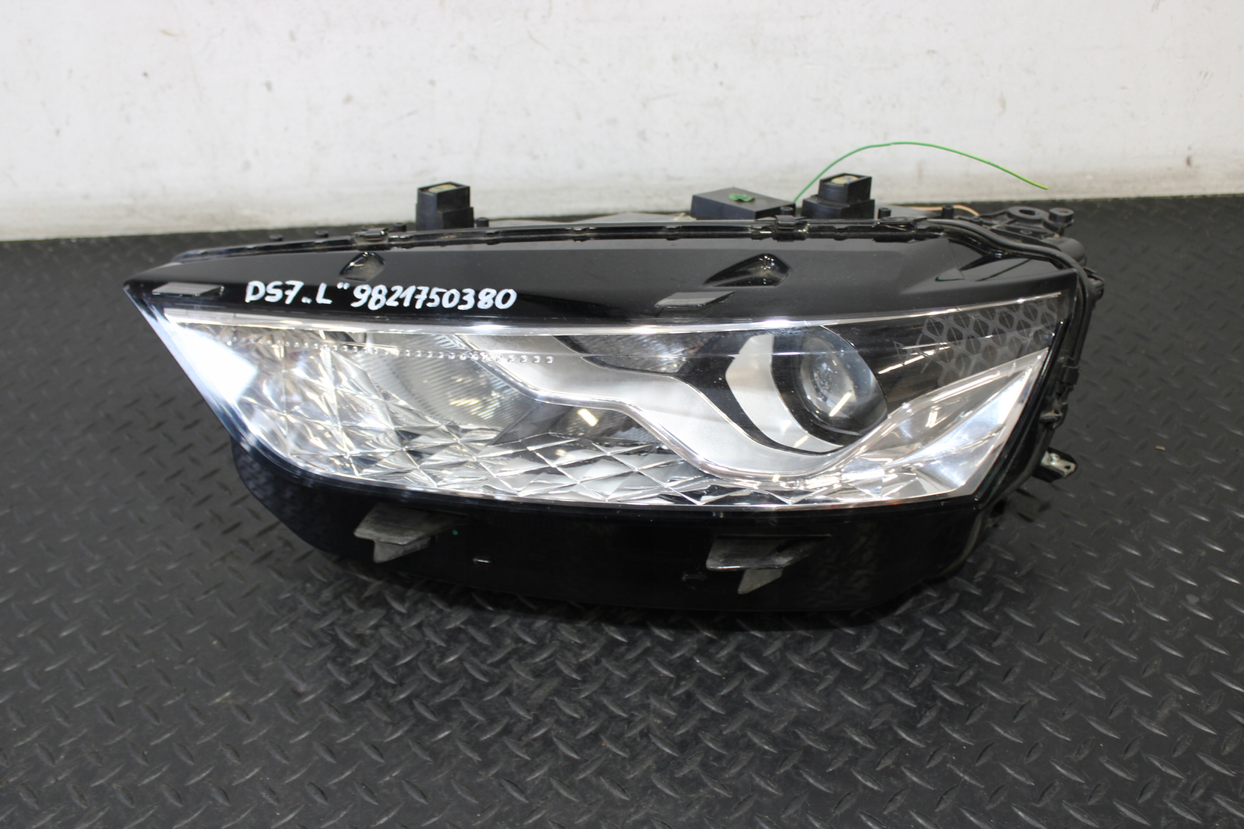 light lights front front CITROEN DS7 9821750280 9821750380