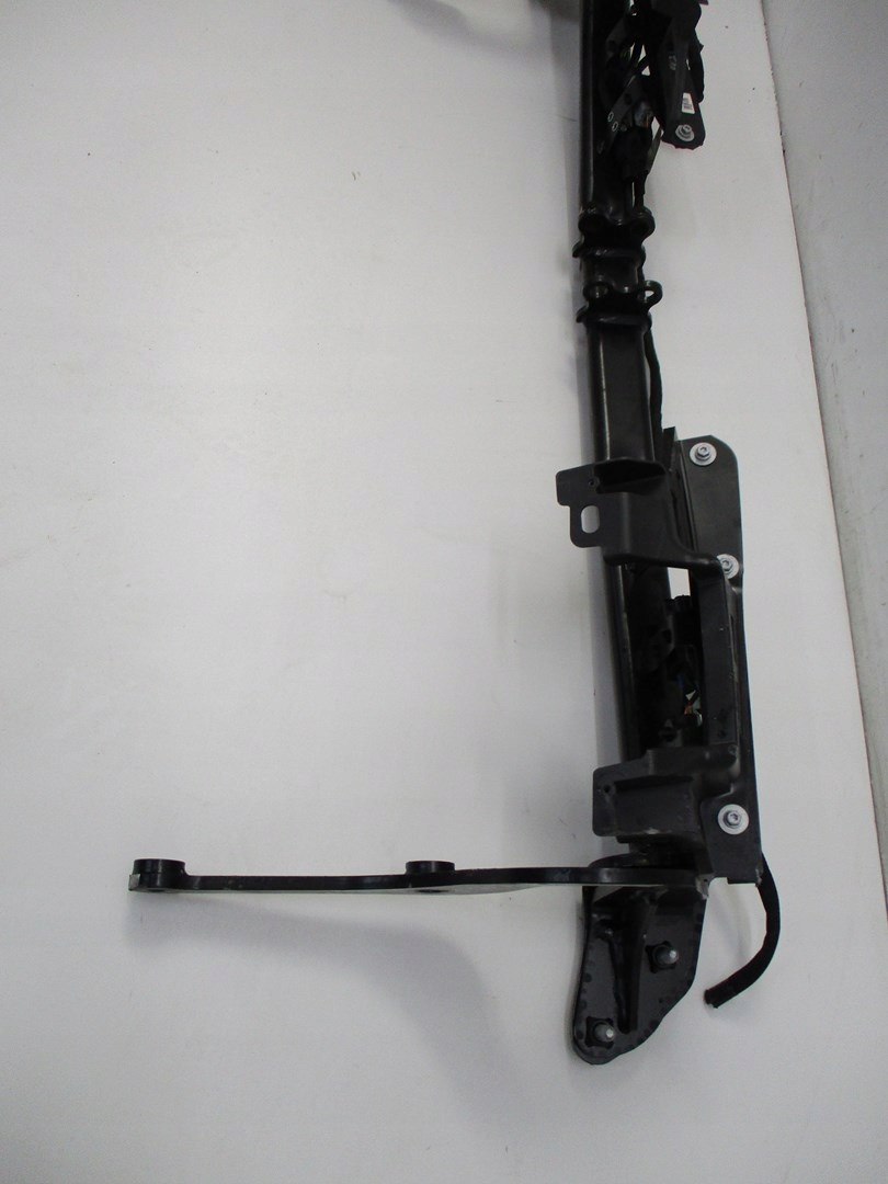 bumper support below towing RENAULT CLIO V 756129373R