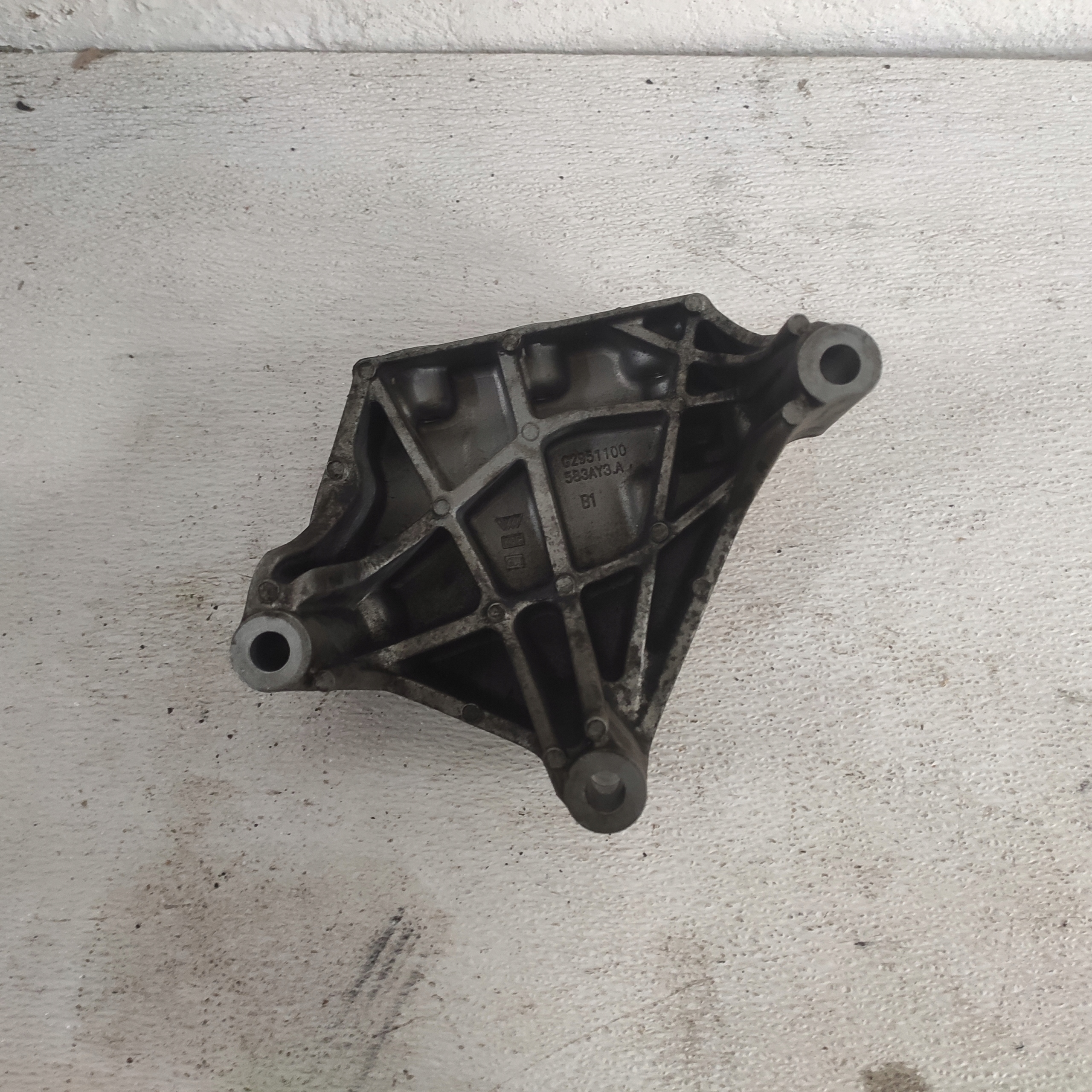 CHEVROLET TRAX 2013 MOKKA 1.4T holder engine mount