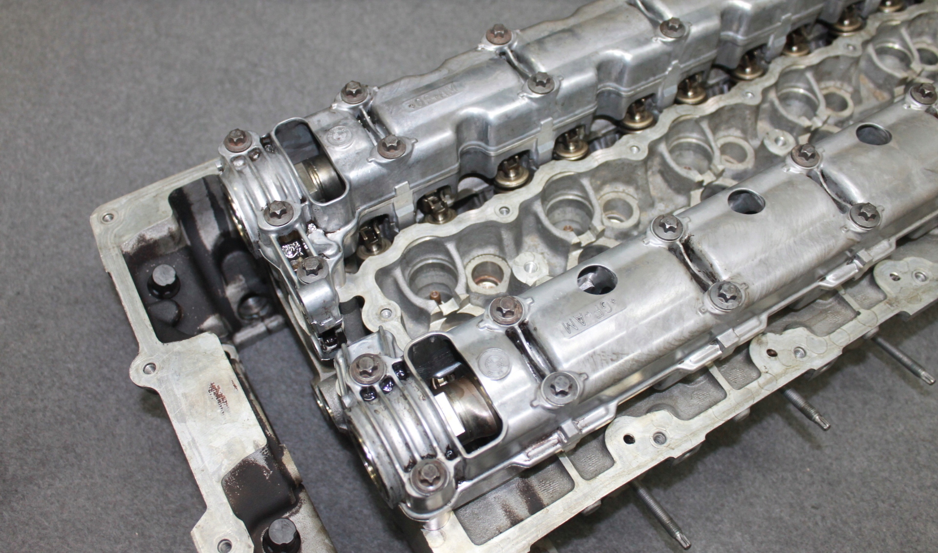 BMW E88 E90 E60 F01 E71 N54B30A 3.5i 4.0i head. complete - 7588247