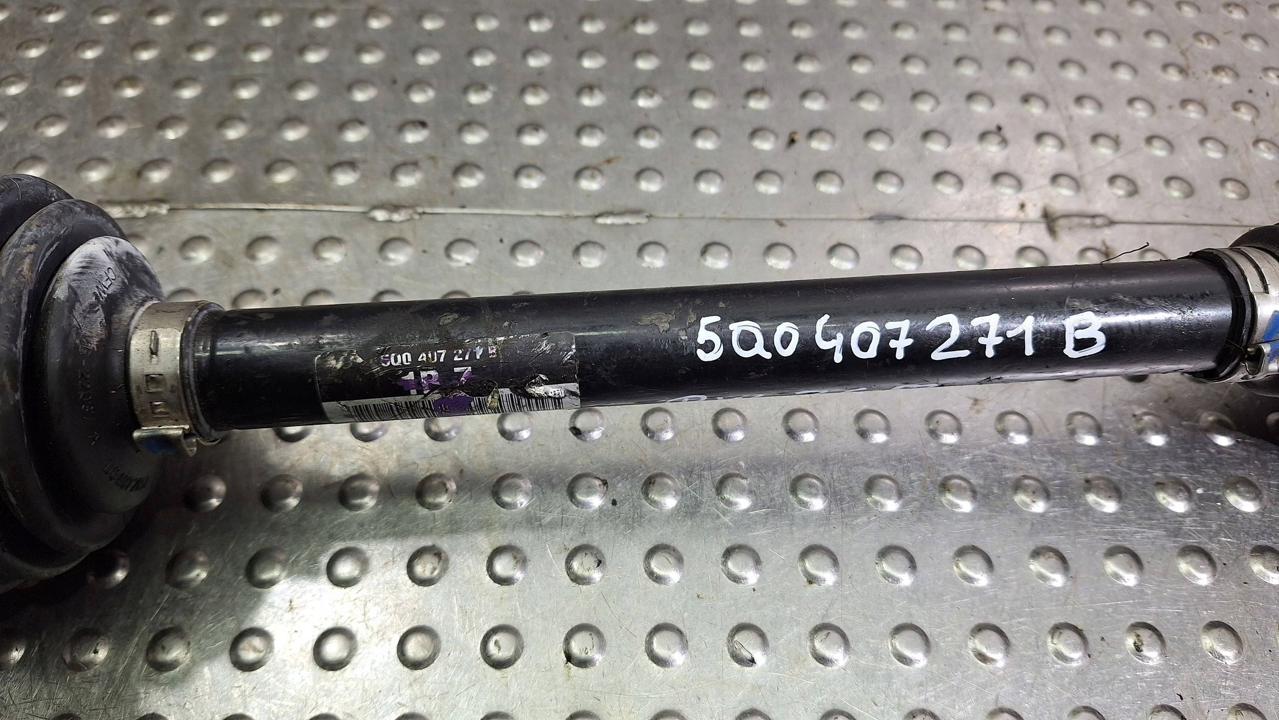 semi-axis left front 5Q0407271B A3 8V PASSAT B8 GOLF VII LEON OCTAVIA 1.2 TFSI