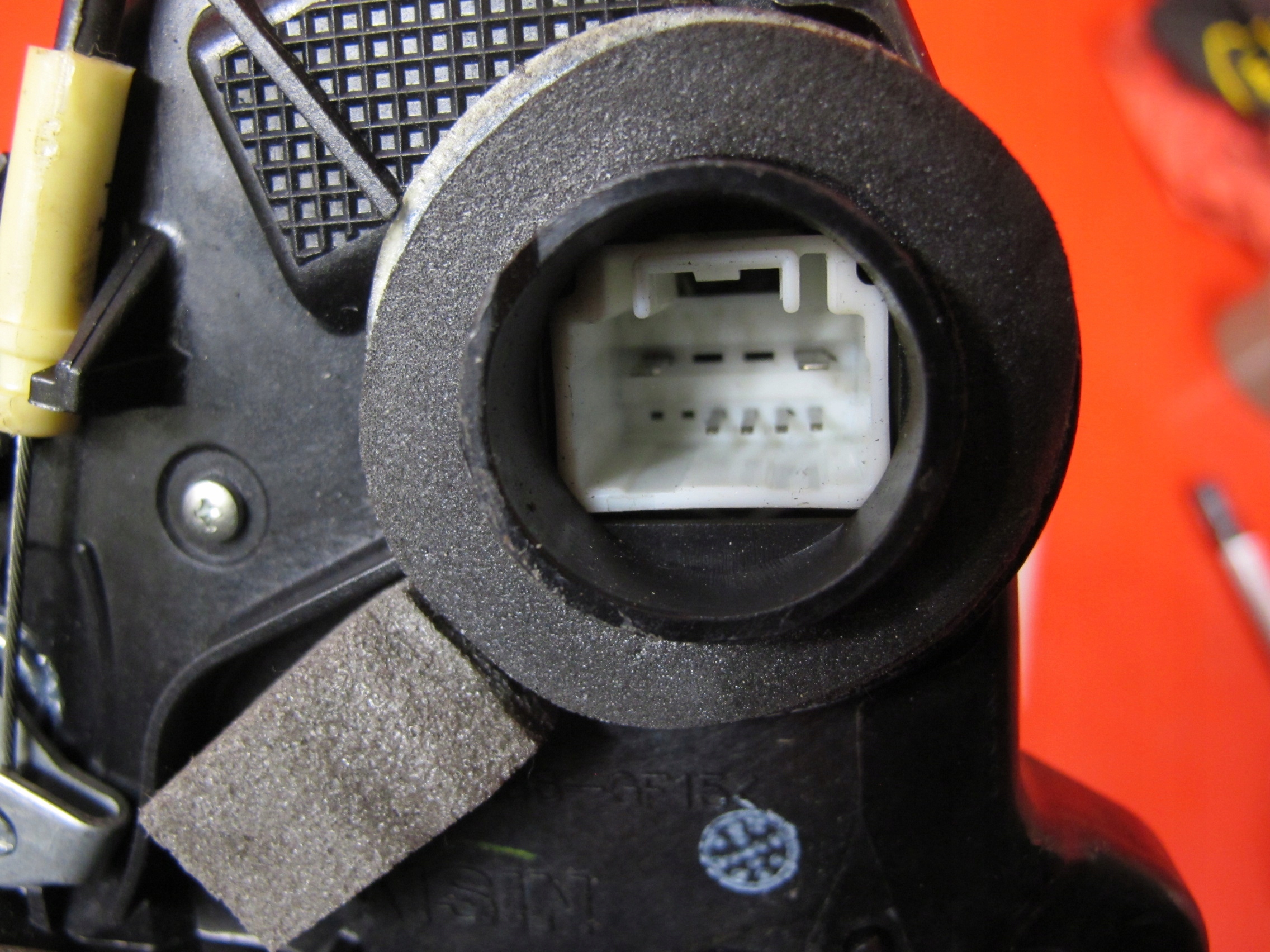 GRAND VITARA II 3D lock door right 6 PIN EU