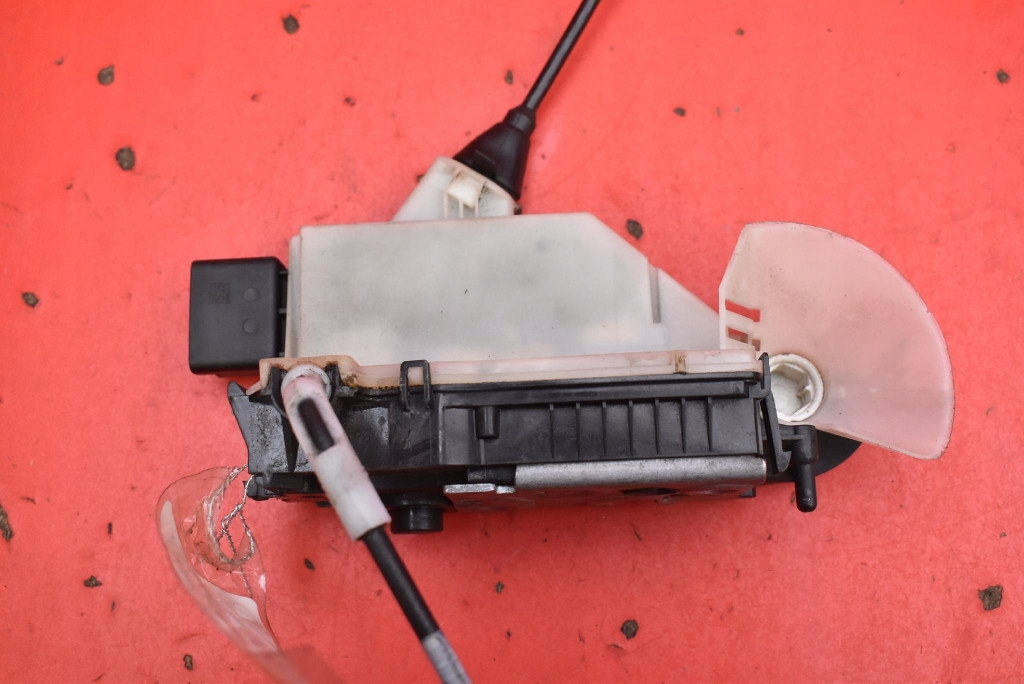 lock door left front front EU 9688080080 PEUGEOT 208 1 and 5D HB 12-16