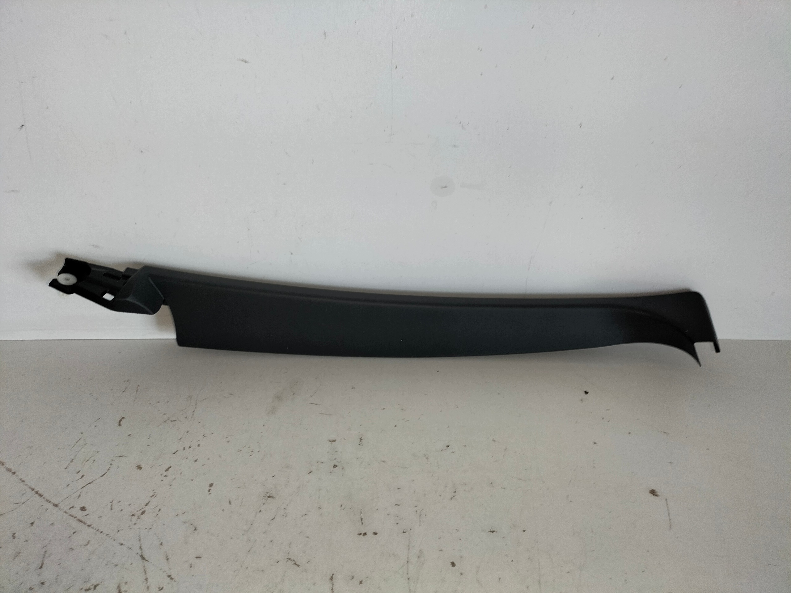 moulding cap cover slupka front left TOYOTA COROLLA E21 18