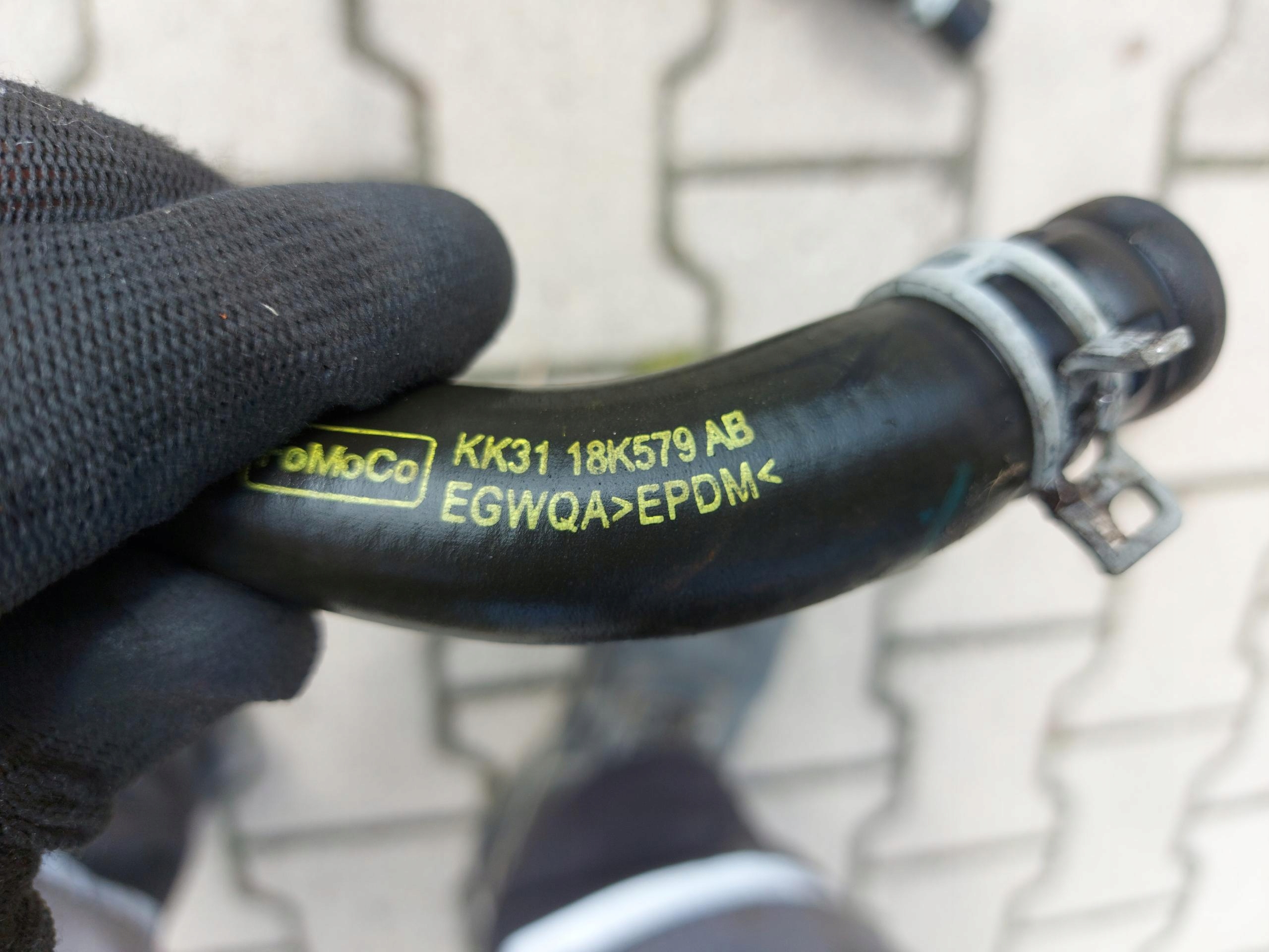 Ford Transit MK8 trouba hadice vody