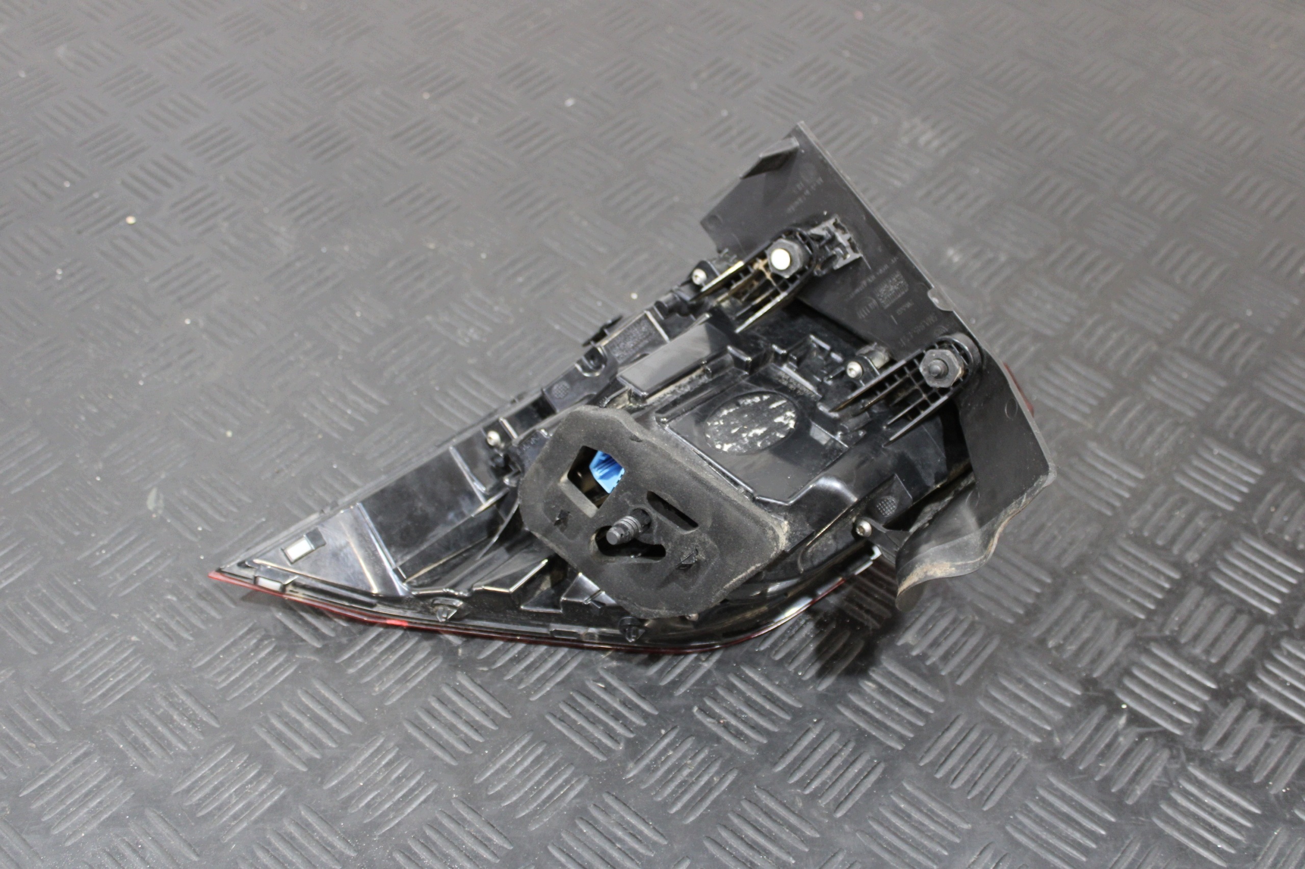 light left rear part rear 5NA945207F VW TIGUAN II 2 5NA ALLSPACE