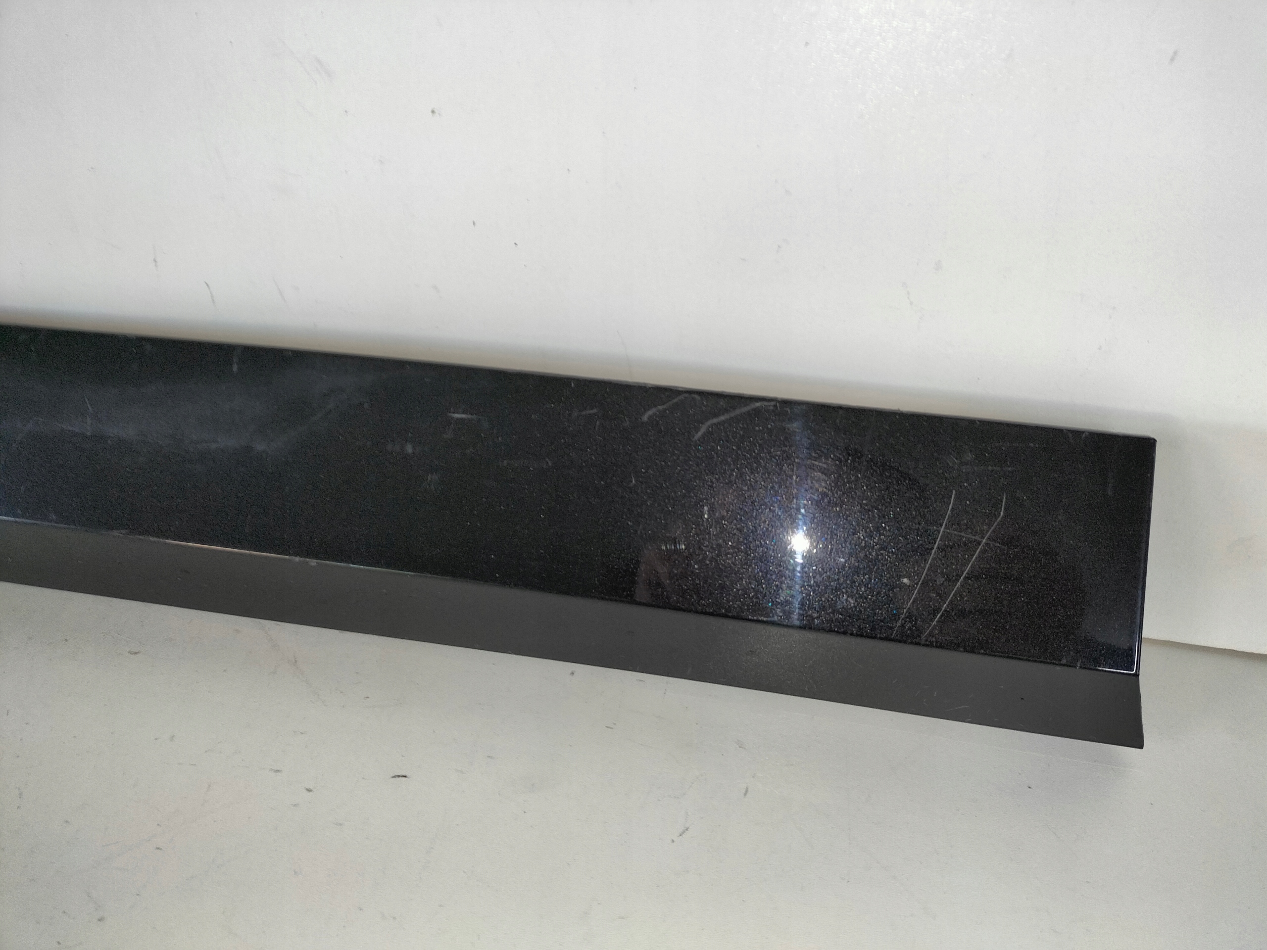 moulding door front left SKODA SUPERB III 15