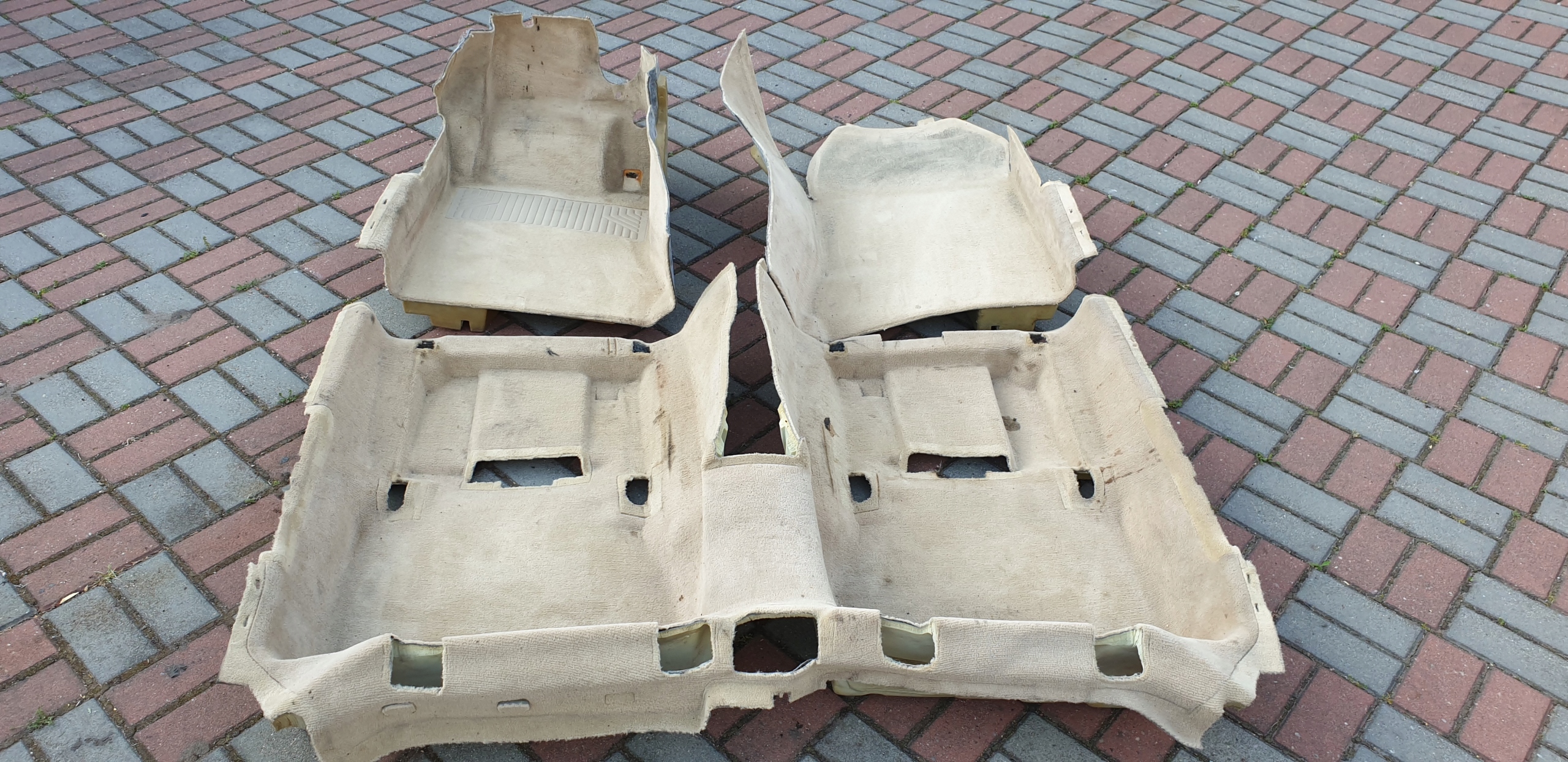mats carpet upholstery floor MERCEDES E W210 OE EU