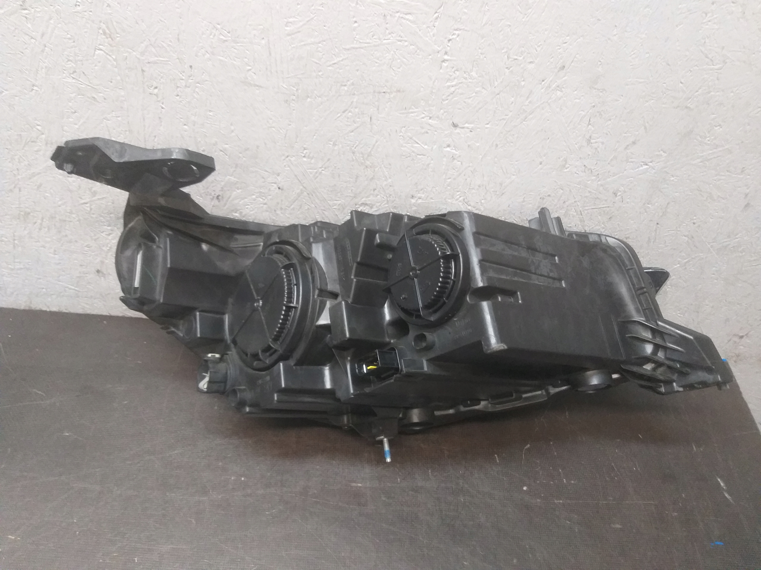 LIGHT FRONT LEFT OPEL CORSA F 9829465580