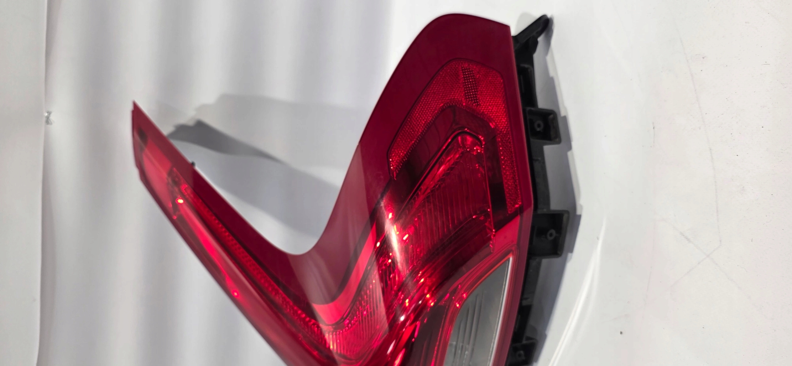 light right rear part VOLVO V40 II 12- original EUROPA 31283340