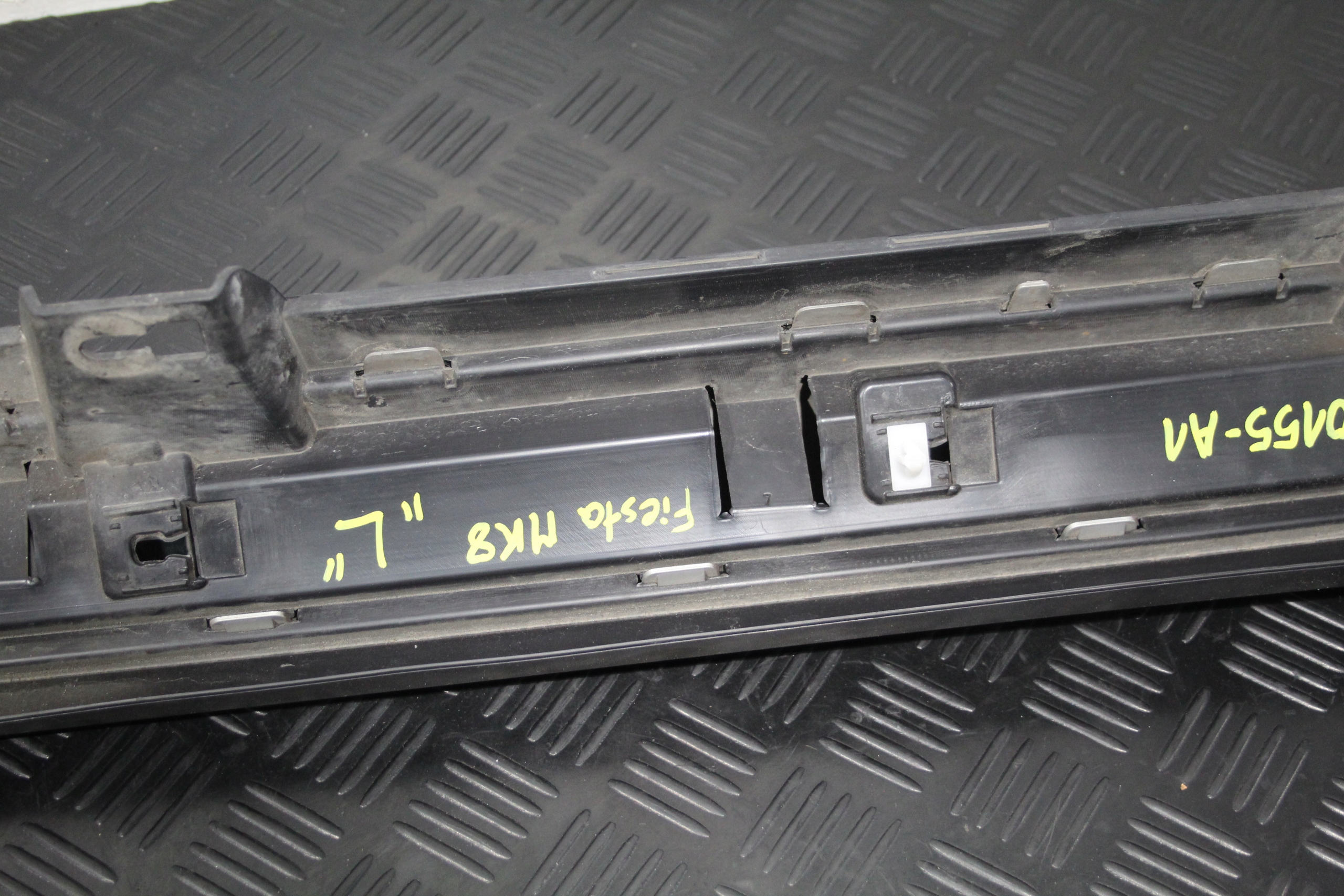 cap threshold threshold left FIESTA MK8 ACTIVE J1BB-A10155-A1