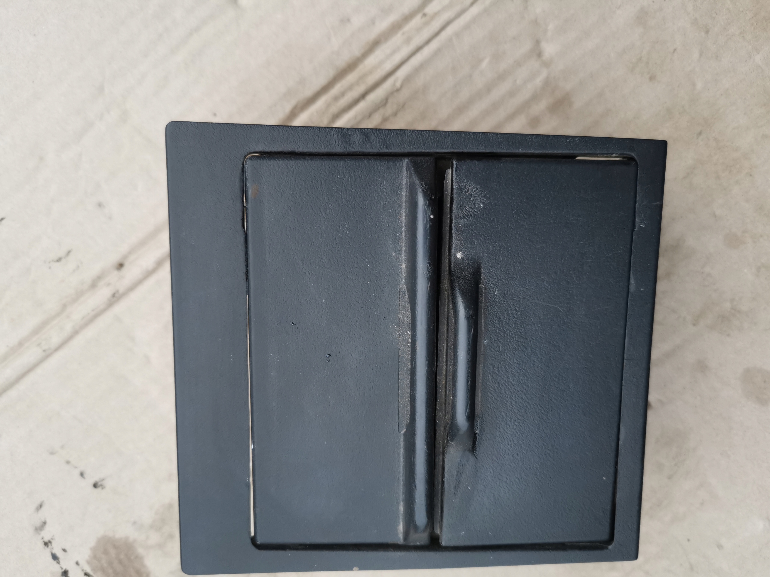 mercedes w124 ashtray passenger compartment 1248100430