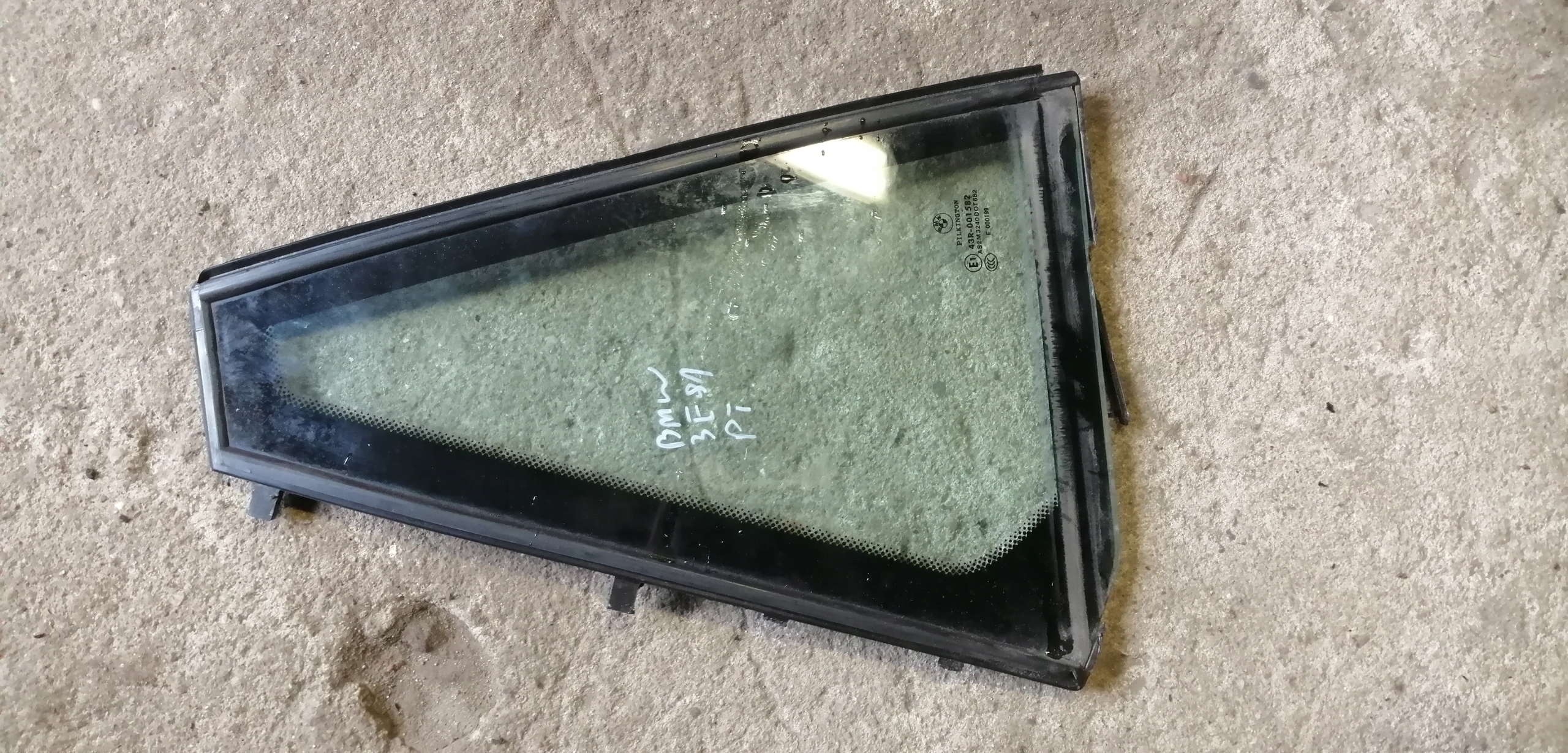 BMW 3 E91 Універсал скло праве зд зд