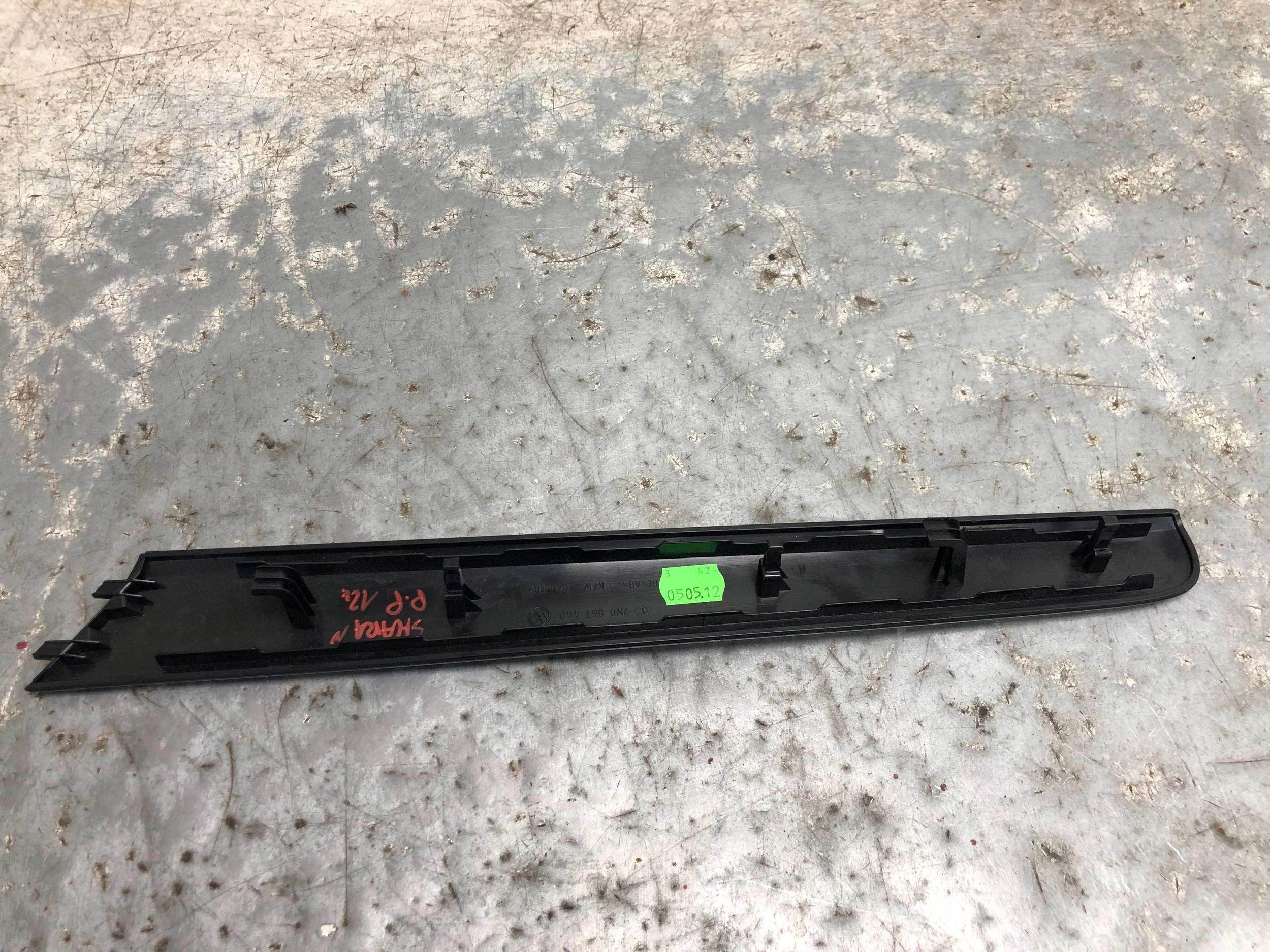 moulding DEKOR door right front VW SHARAN 7N0867440