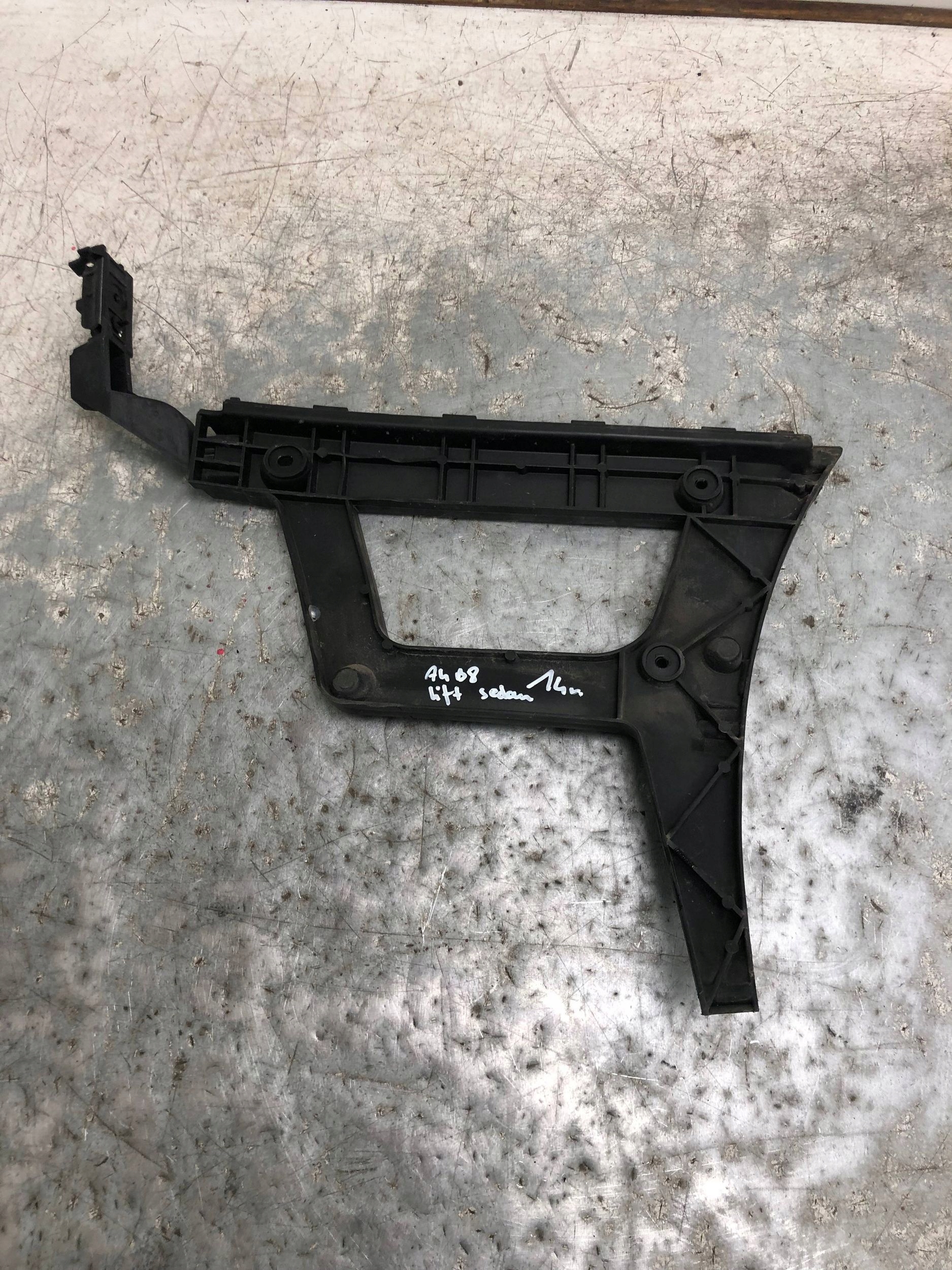 bumper bracket left rear part AUDI A4 B8 LIFT sedan 8K5807453A