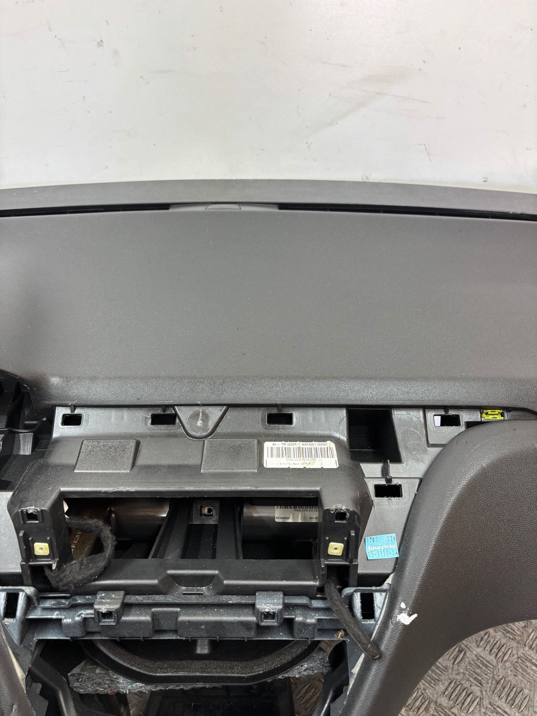 dashboard console airbag adjusters PEUGEOT 208 and 12