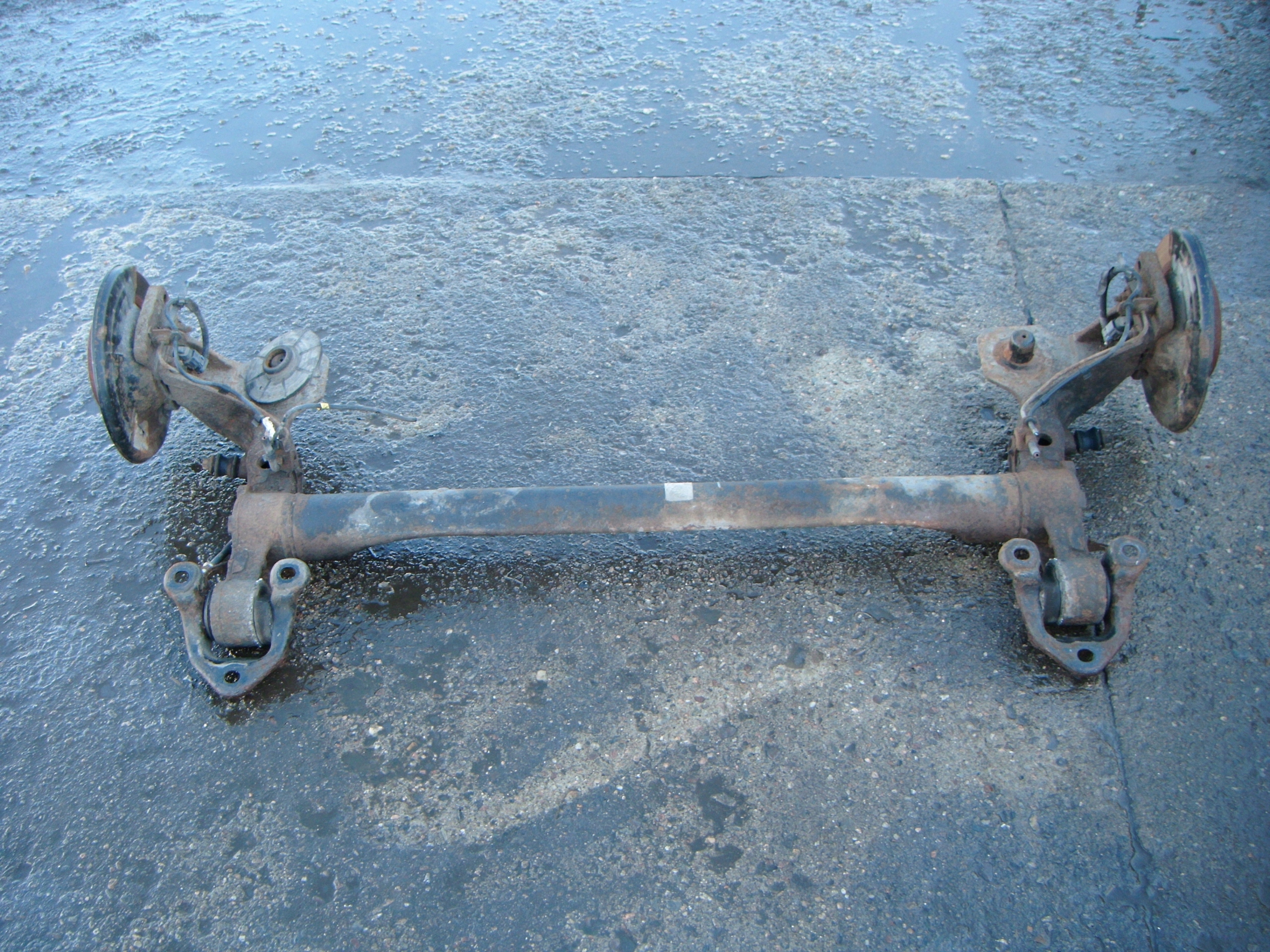 OPEL ZAFIRA B 1.9 CDTI OŚ BELKA TYŁ