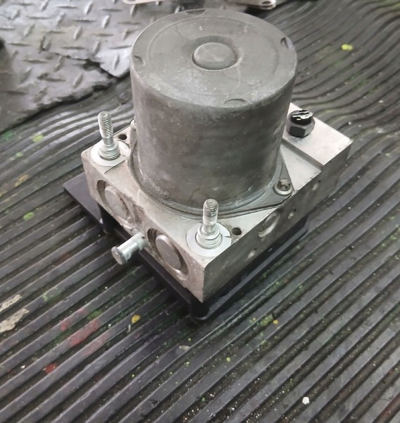 Pumpa Abs Audi A4 B5 8E0910517B018