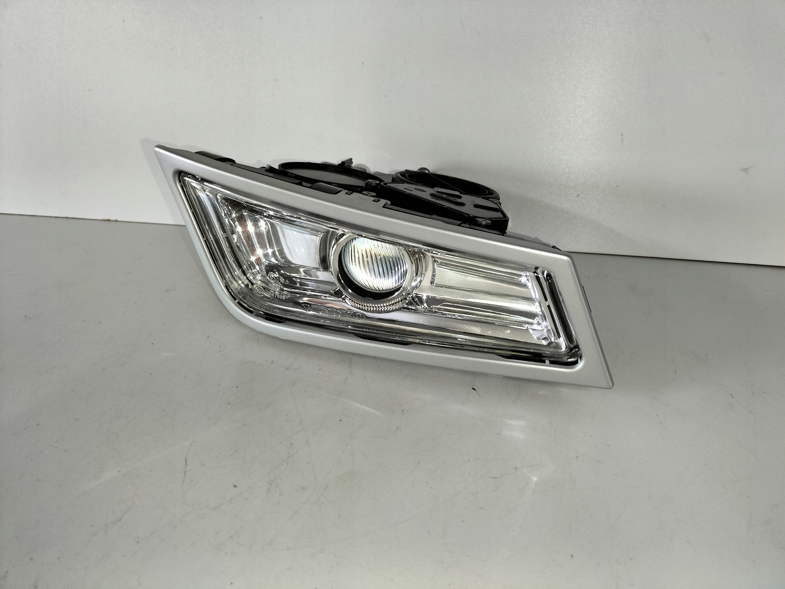 fog light light right VOLVO FH3 FM 08