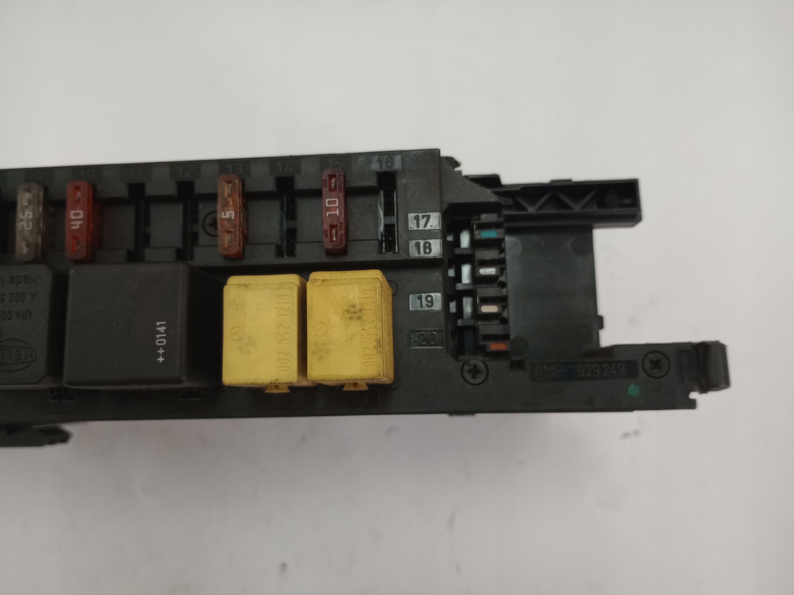 MERCEDES C W203 SKRZYNKA BEZPIECZNIKÓW MODUŁ SAM 0035455101 EUROPA Typ samochodu Samochody osobowe