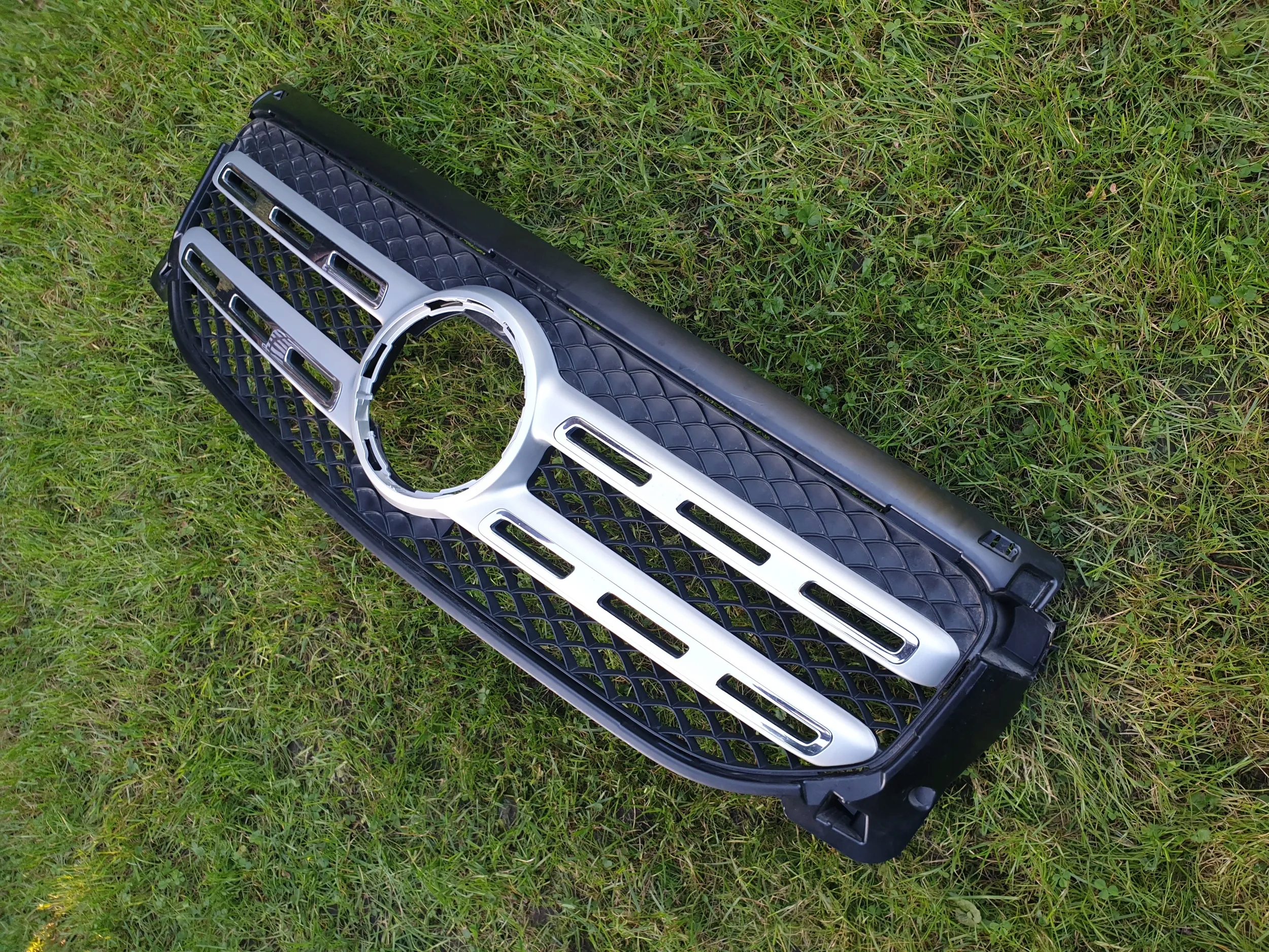 MERCEDES GLB X247 19- grill atrapa BDB Numer katalogowy części A2478805500