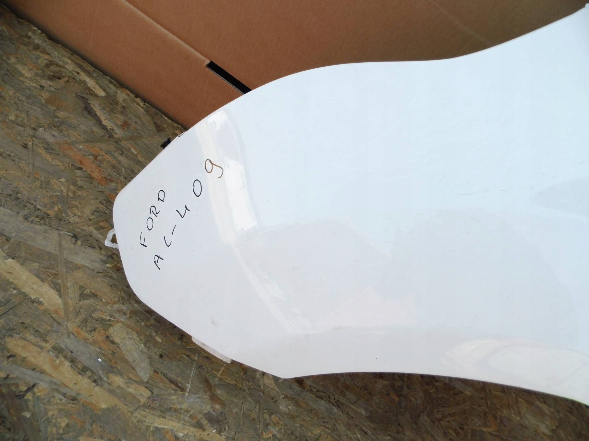 Ford Connect II MK2 2013-2018 fender left front front 2638922