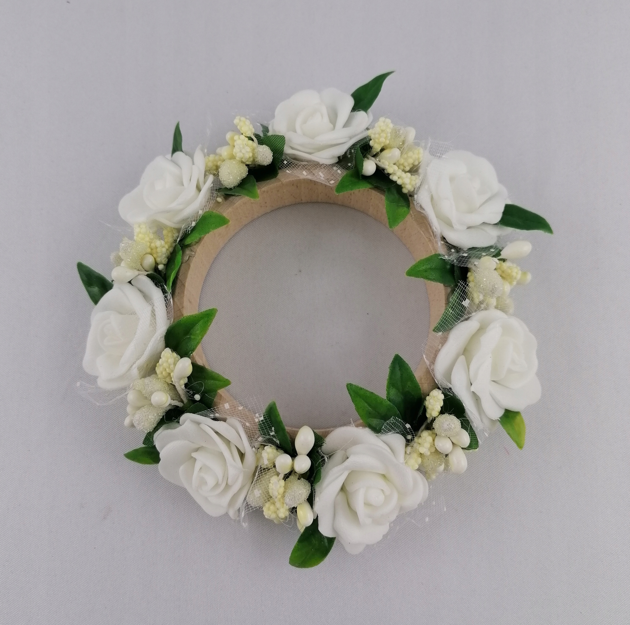 WIANEK OZDOBA STROIK NA ŚWIECĘ SZTUCZNE KWIATY Marka inna