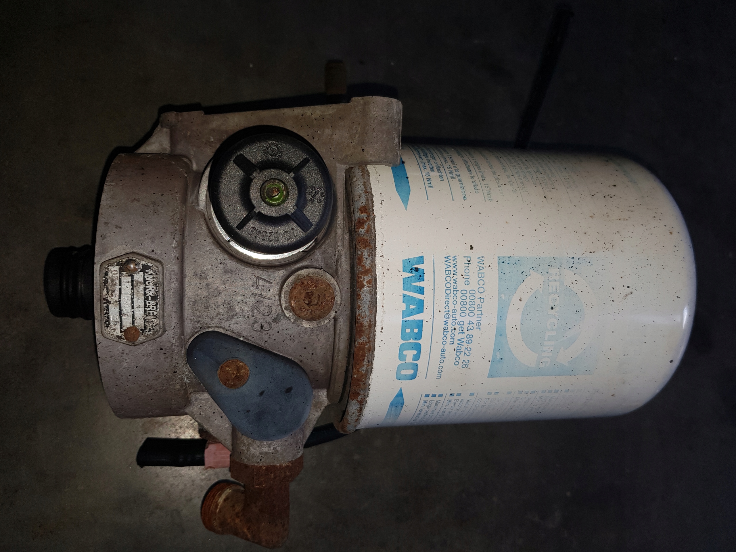 MAN TGA TGS TGL PODSTAWA OSUSZACZA OSUSZACZ Producent części MAN OE