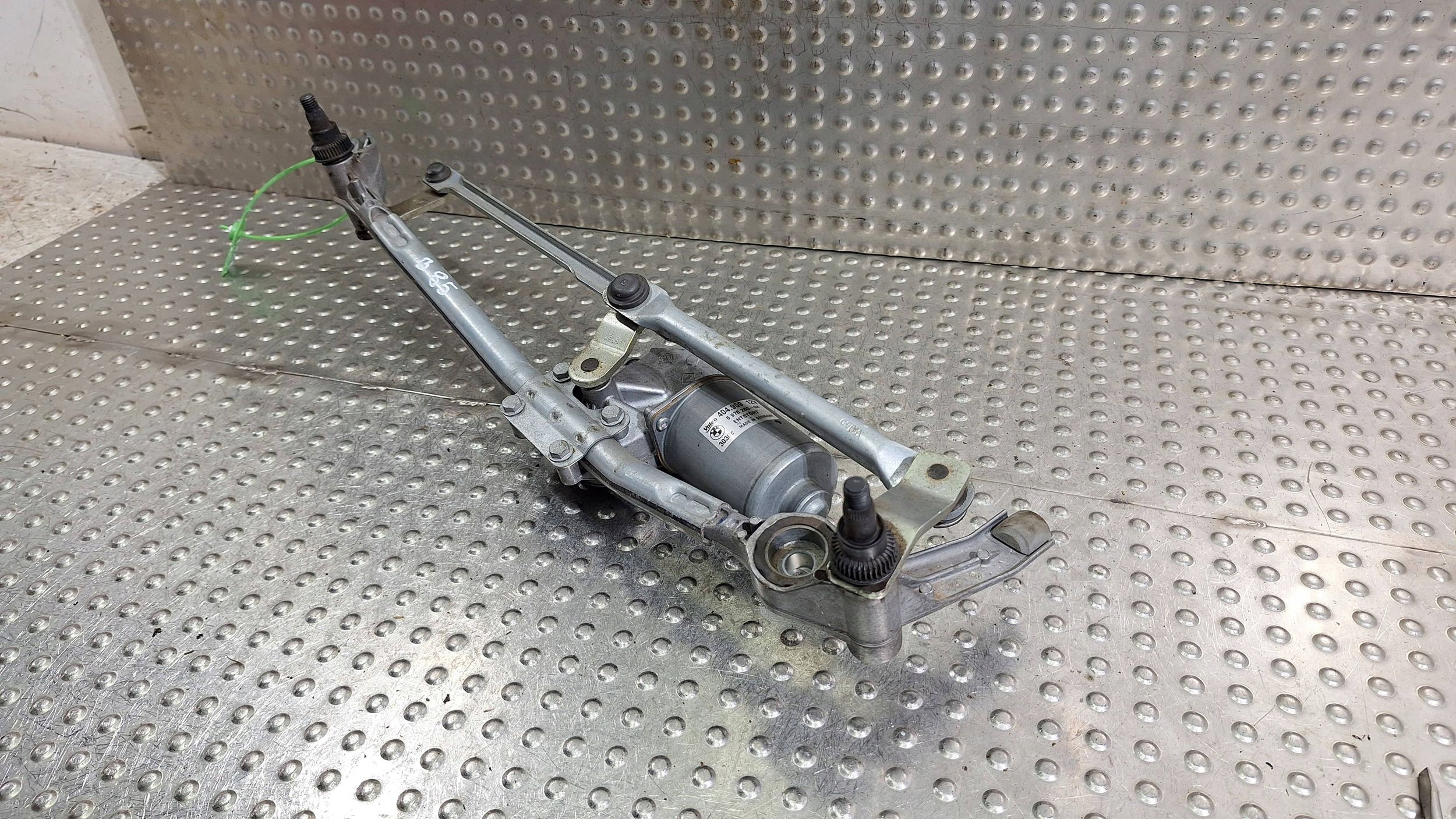 Gestänge Motor Wischer vorne 6978263 BMW 3 E90 E91 E92 E93 EUROPA