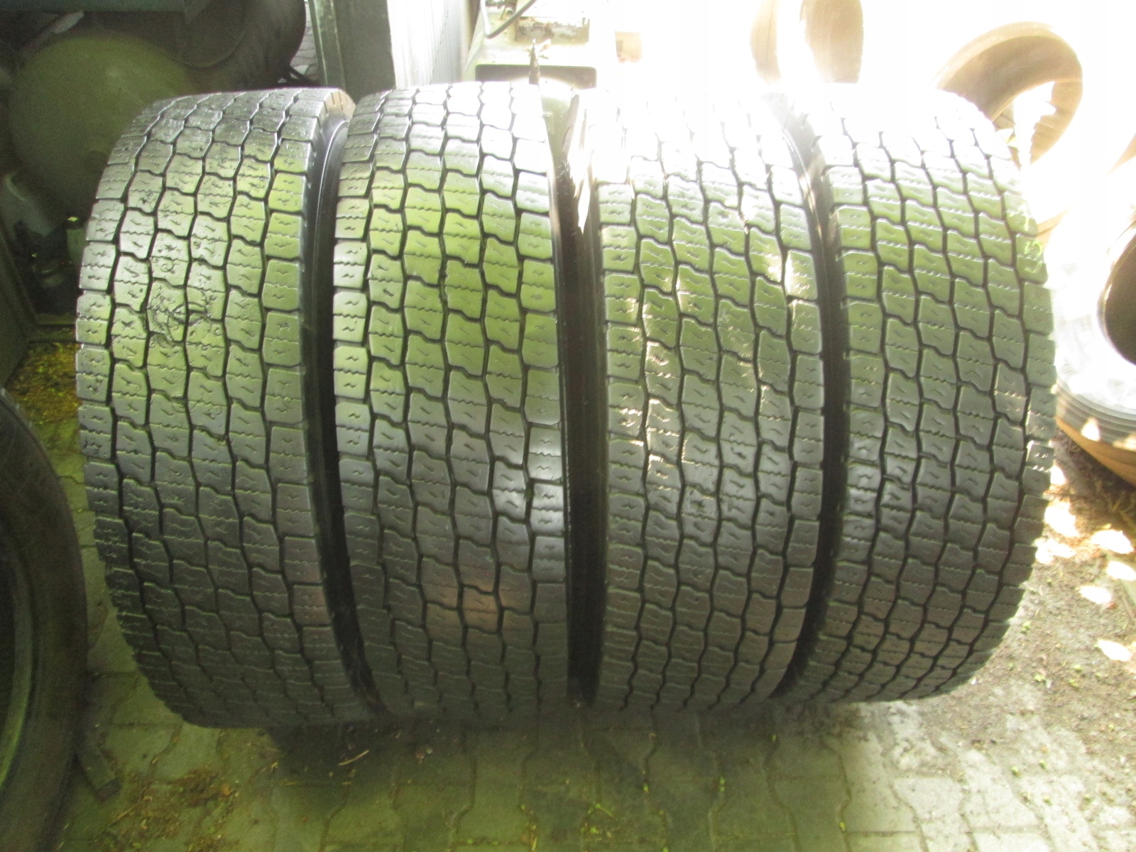 315/80R22.5 RM HD-W GRIP+ OPONY NAPĘDOWE - KOMPLET CIĘŻAROWE