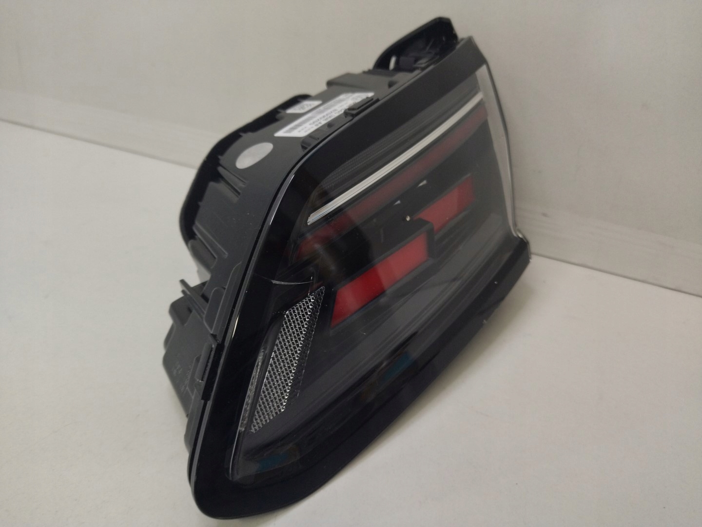 3G8945308AF ORYGINALNA LAMPA PRAWY TYŁ LED VW ARTEON 2017+ Typ samochodu Samochody osobowe